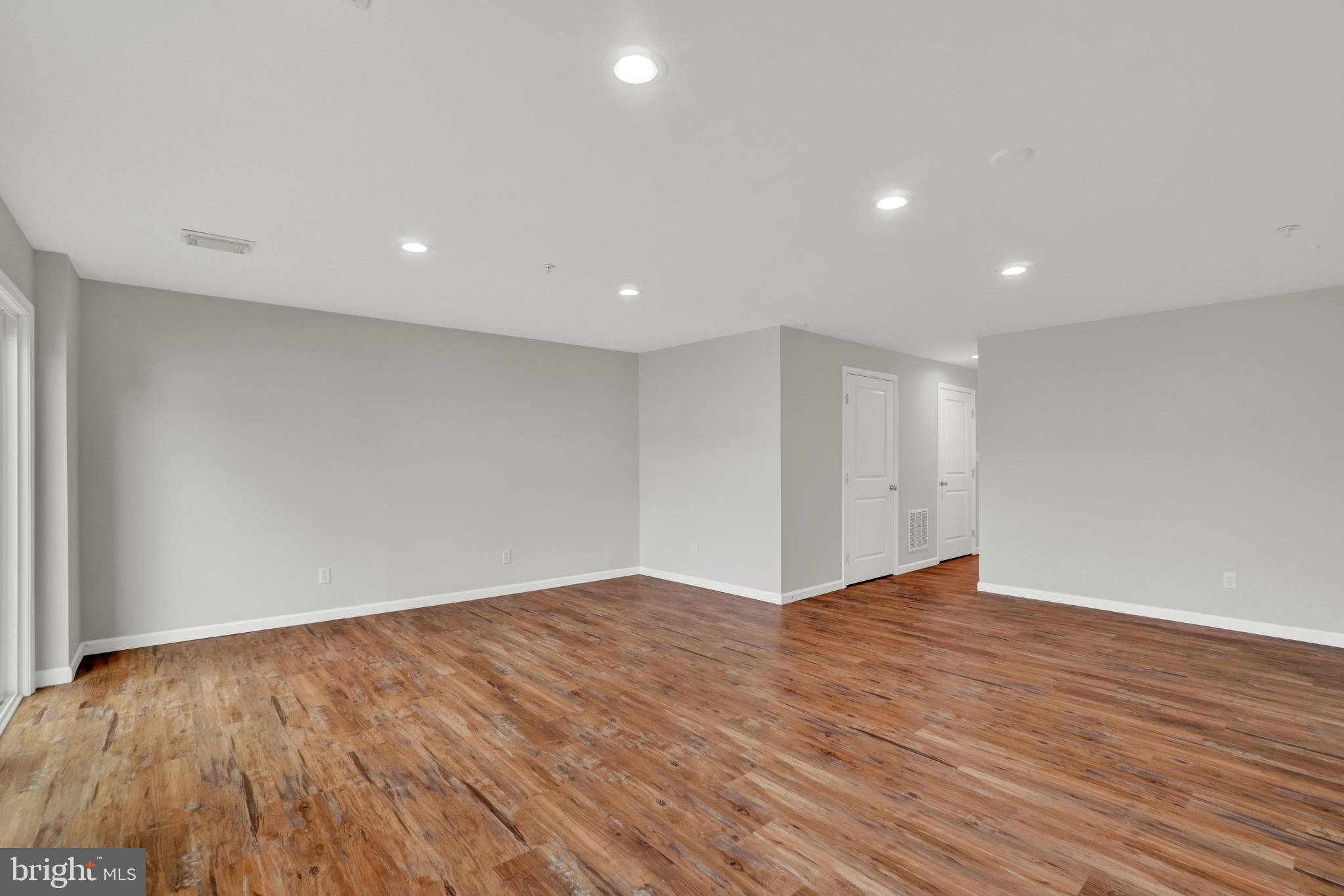 1269 ELDERSLIE LANE 112