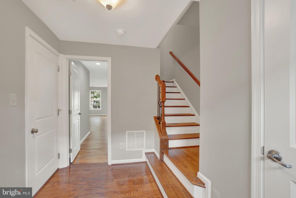 Photo of 1269 Elderslie Lane #112, YORK, PA 17403 (MLS # PAYK2091540)