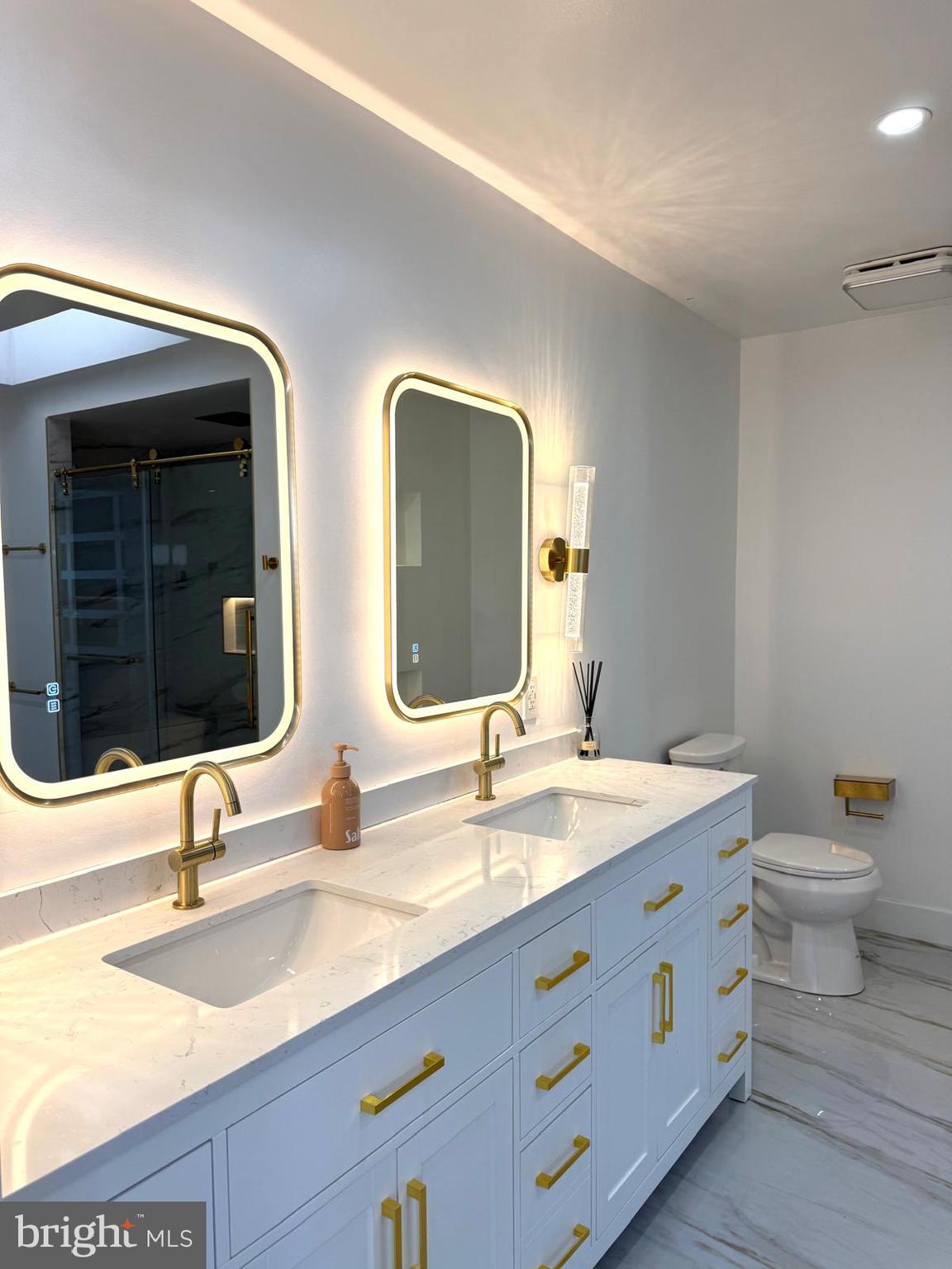 CLOVER HILL - Residential