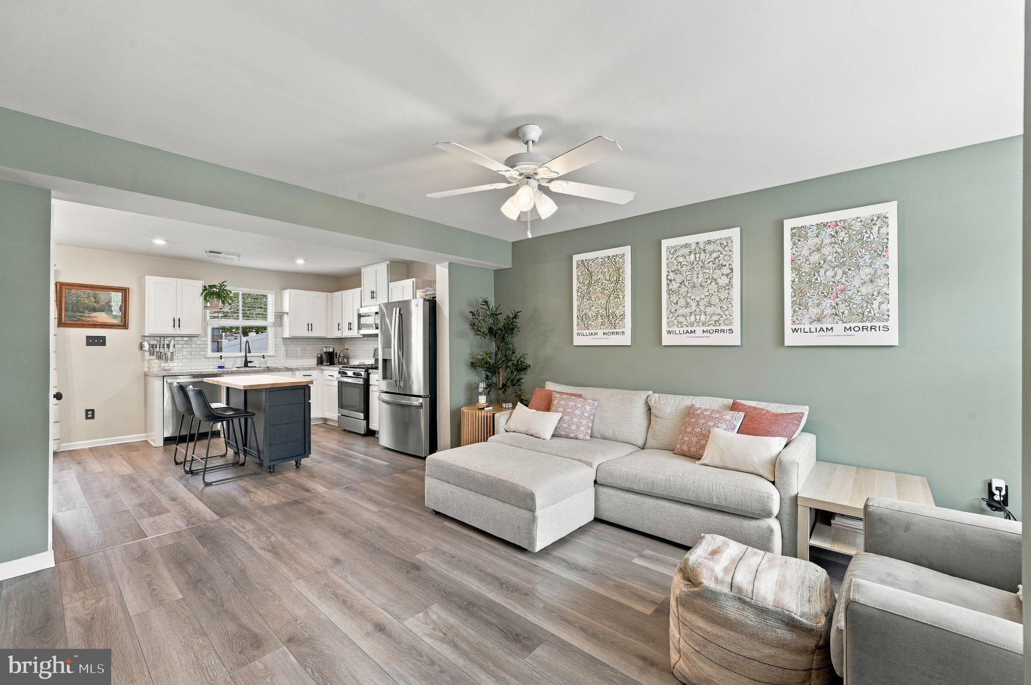 18 MULBERRY LANE