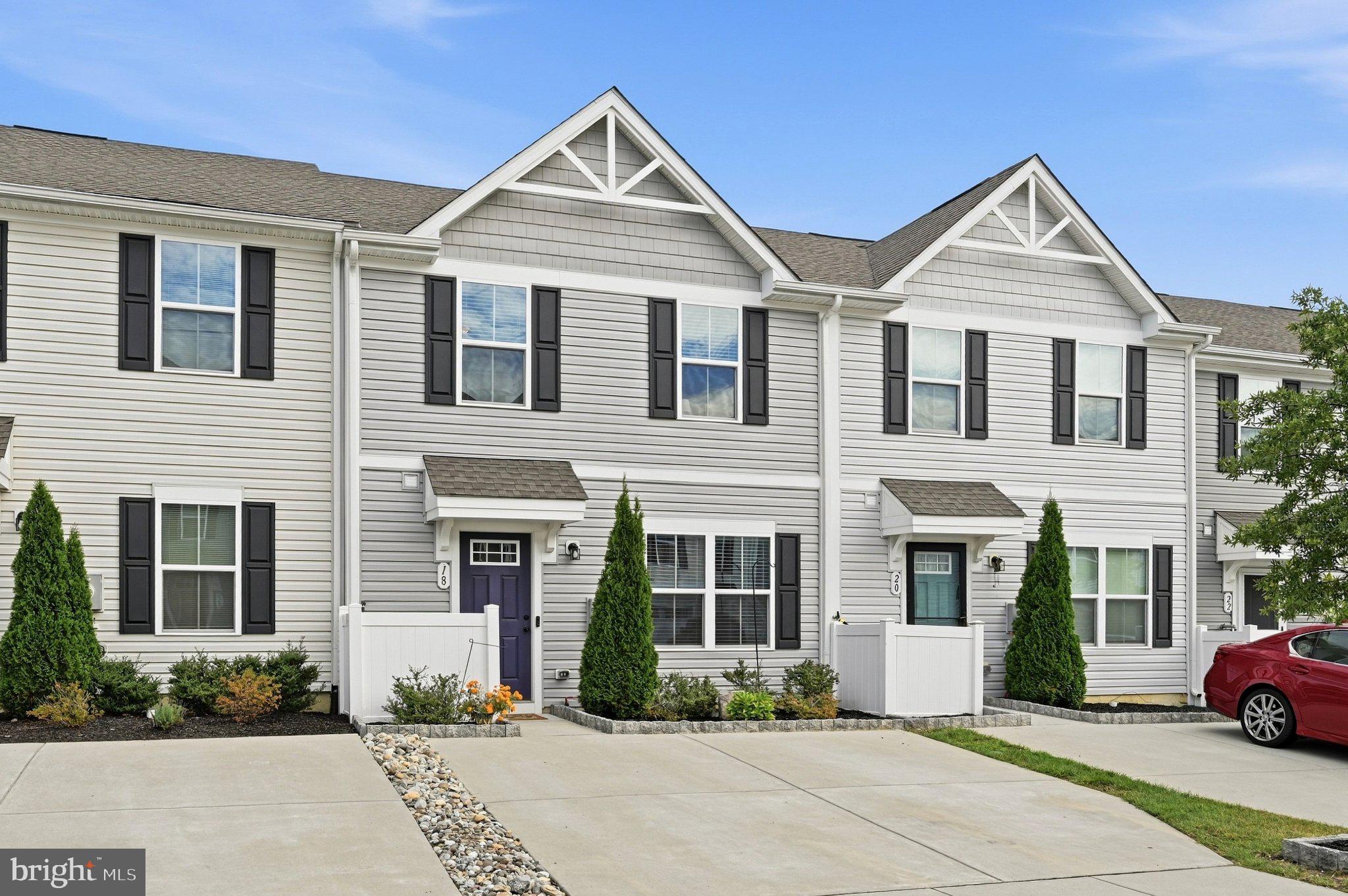 18 MULBERRY LANE