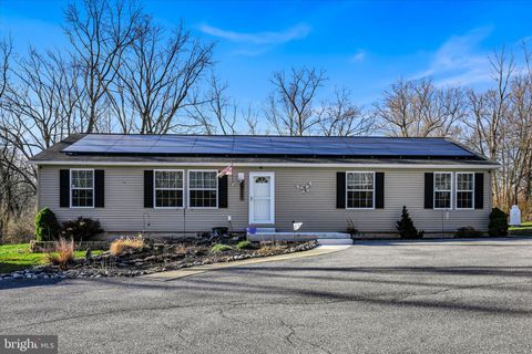 Photo of 300 Speedwell Forge Road, LITITZ, PA 17543 (MLS # PALA2061960)