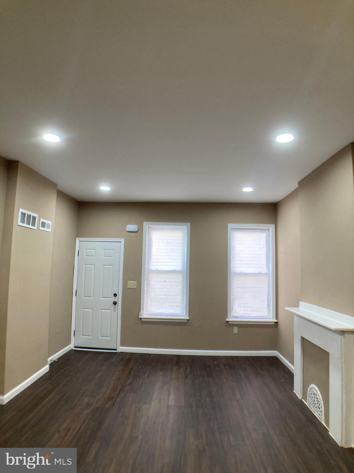 PORT RICHMOND - Residential
