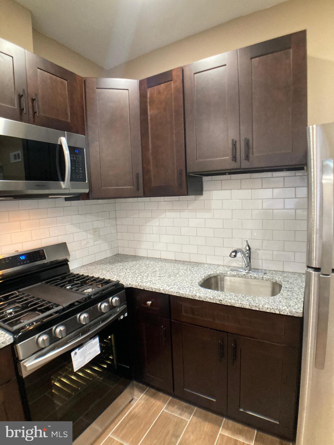 PORT RICHMOND - Residential