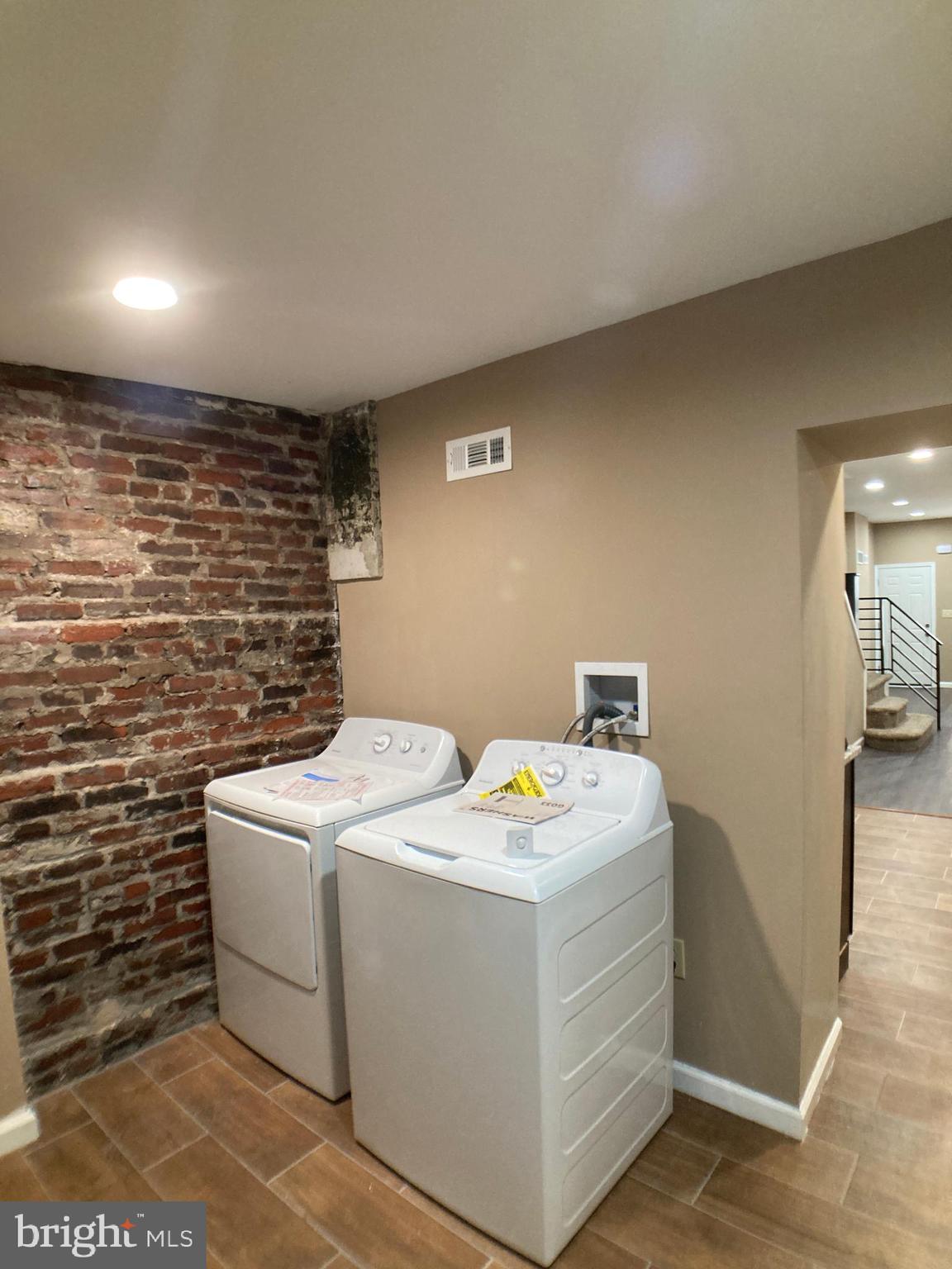 PORT RICHMOND - Residential