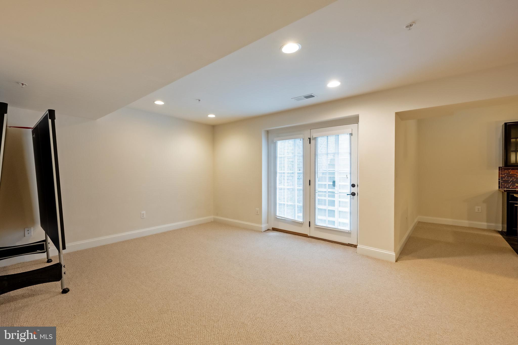 CLARKSBURG VILLAGE - Residential Lease