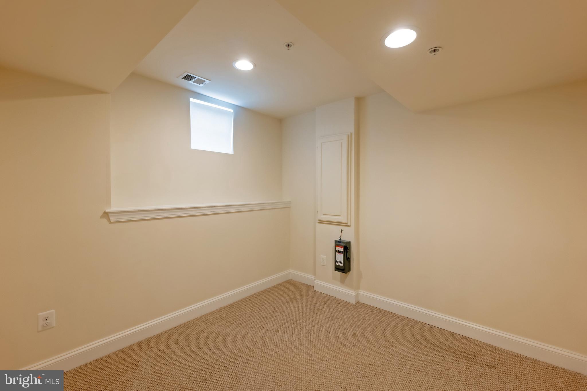 CLARKSBURG VILLAGE - Residential Lease