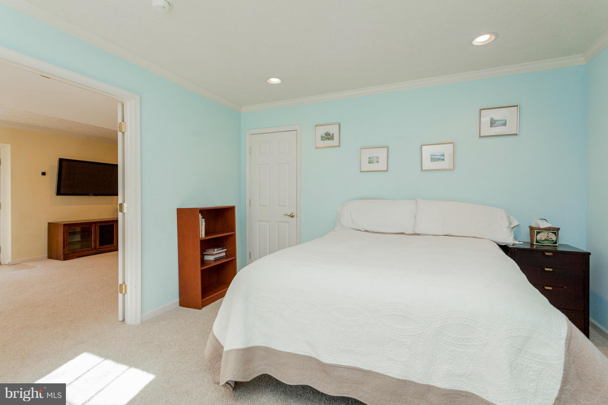 DURHAM MANOR - Residential