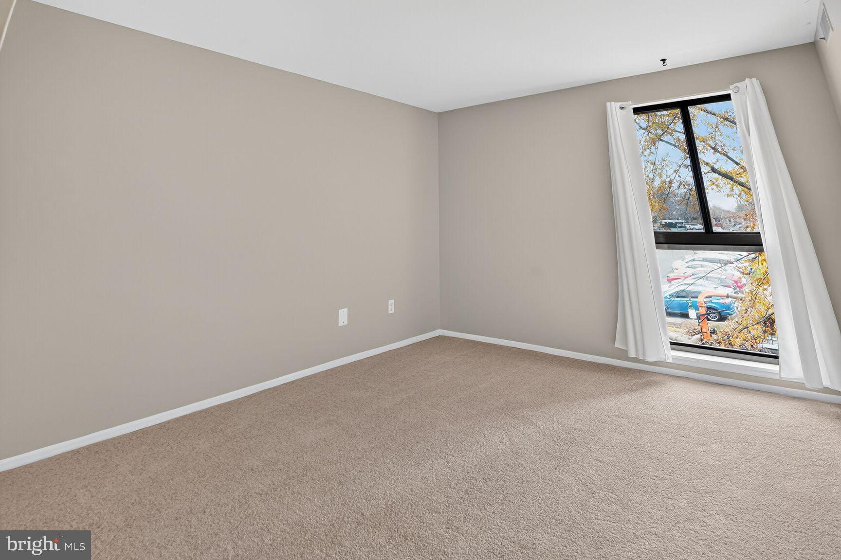 SOUTHGATE - Residential Lease