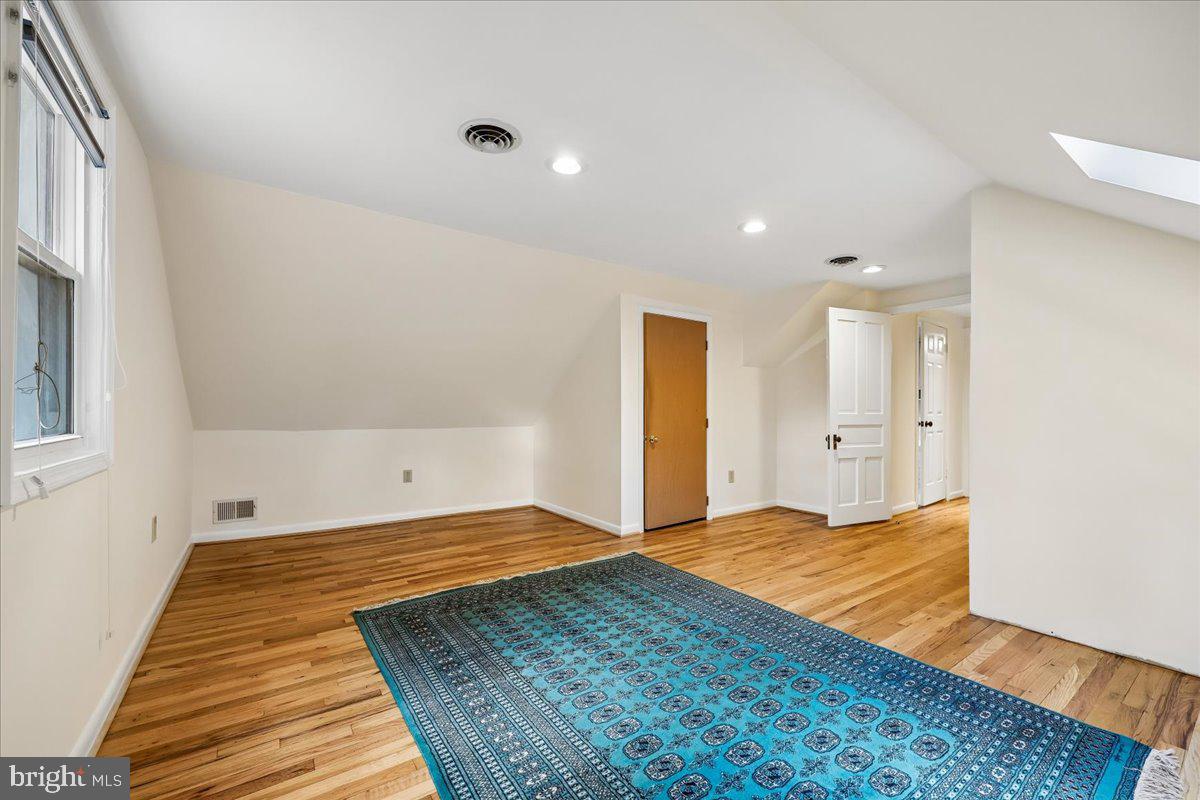 TAKOMA PARK - Residential