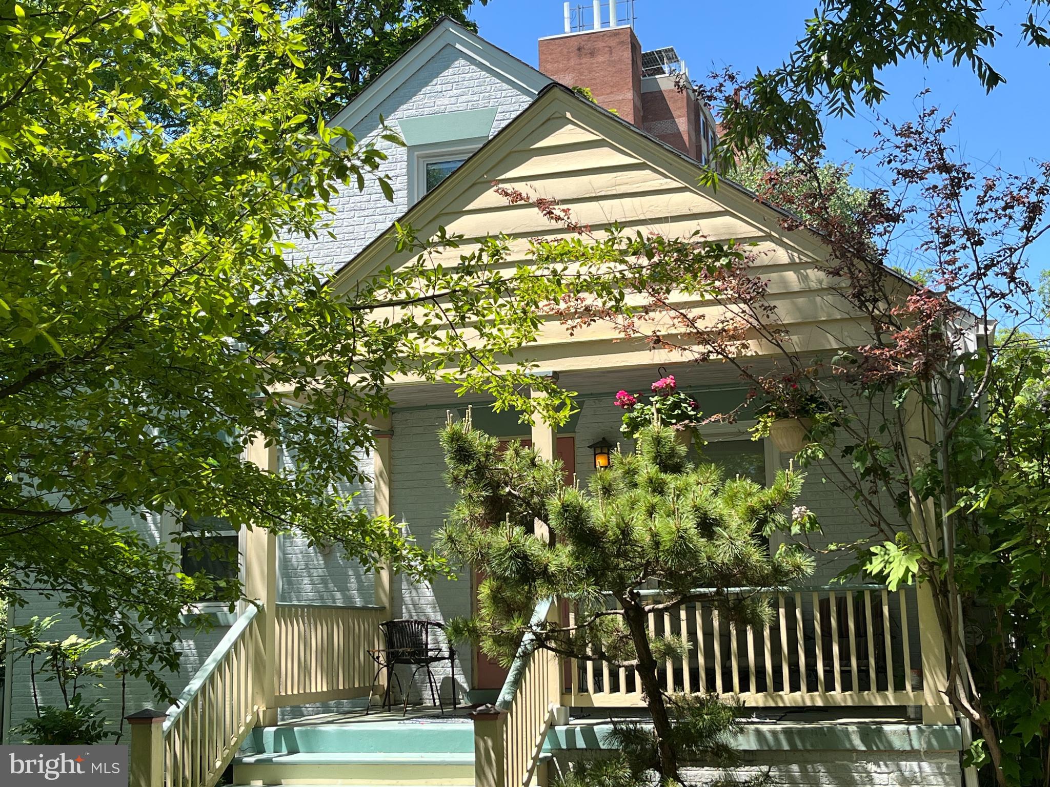 9 PINE AVENUE