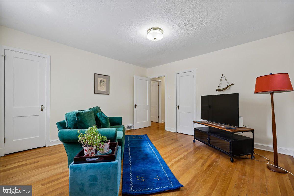 TAKOMA PARK - Residential