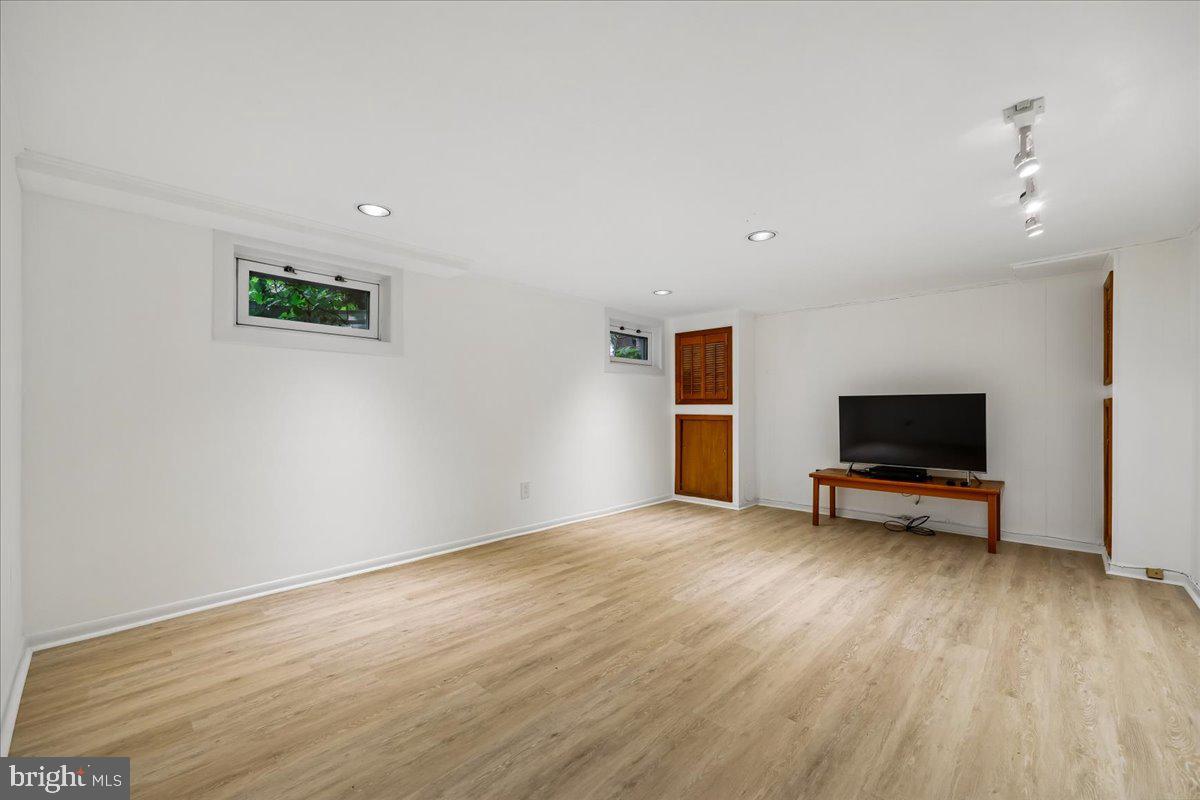 TAKOMA PARK - Residential