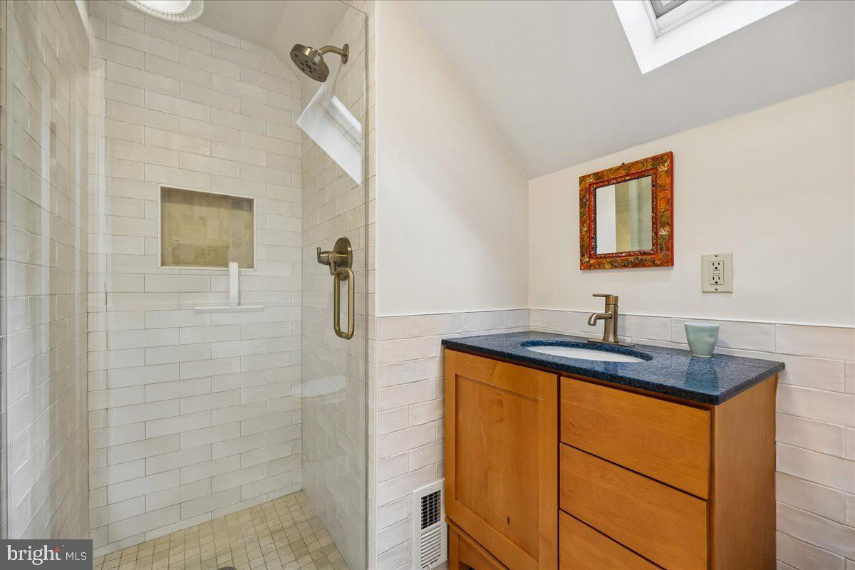 TAKOMA PARK - Residential