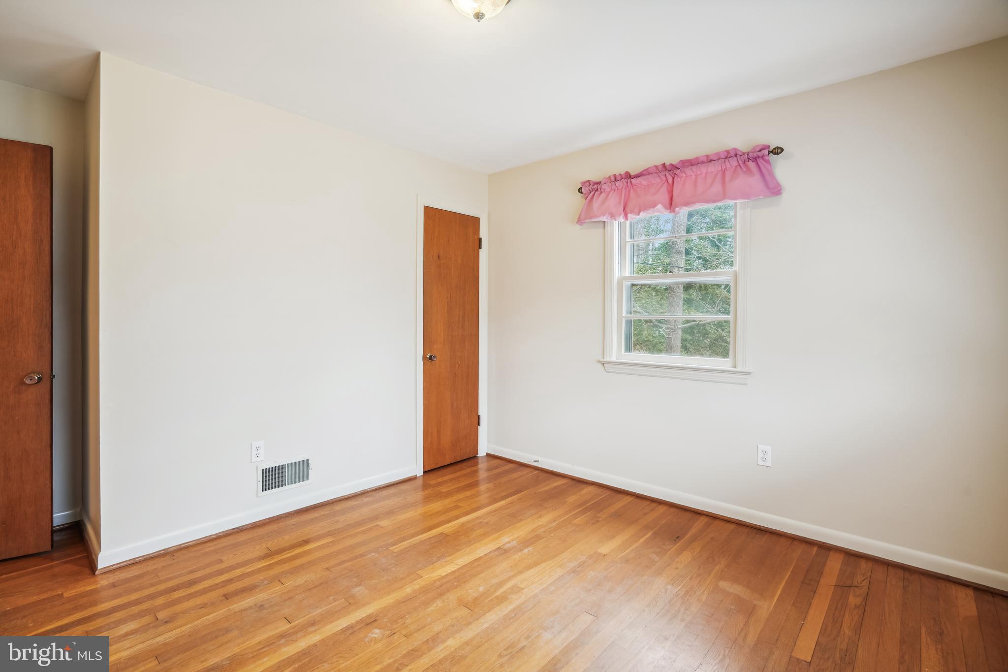 WEST LAUREL ACRES - Residential