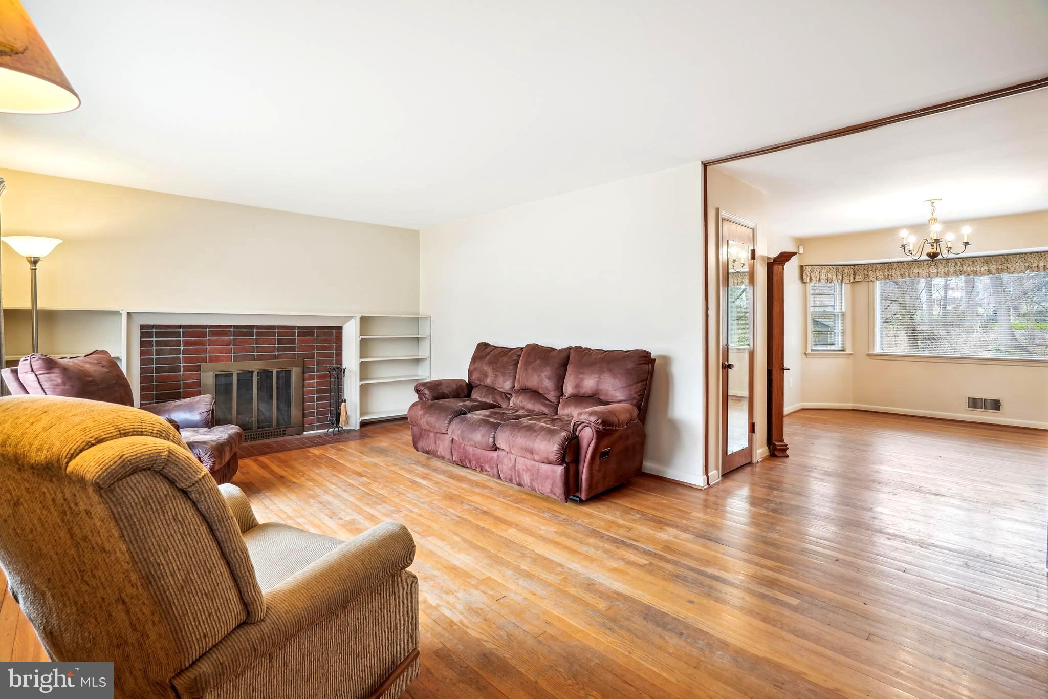 WEST LAUREL ACRES - Residential