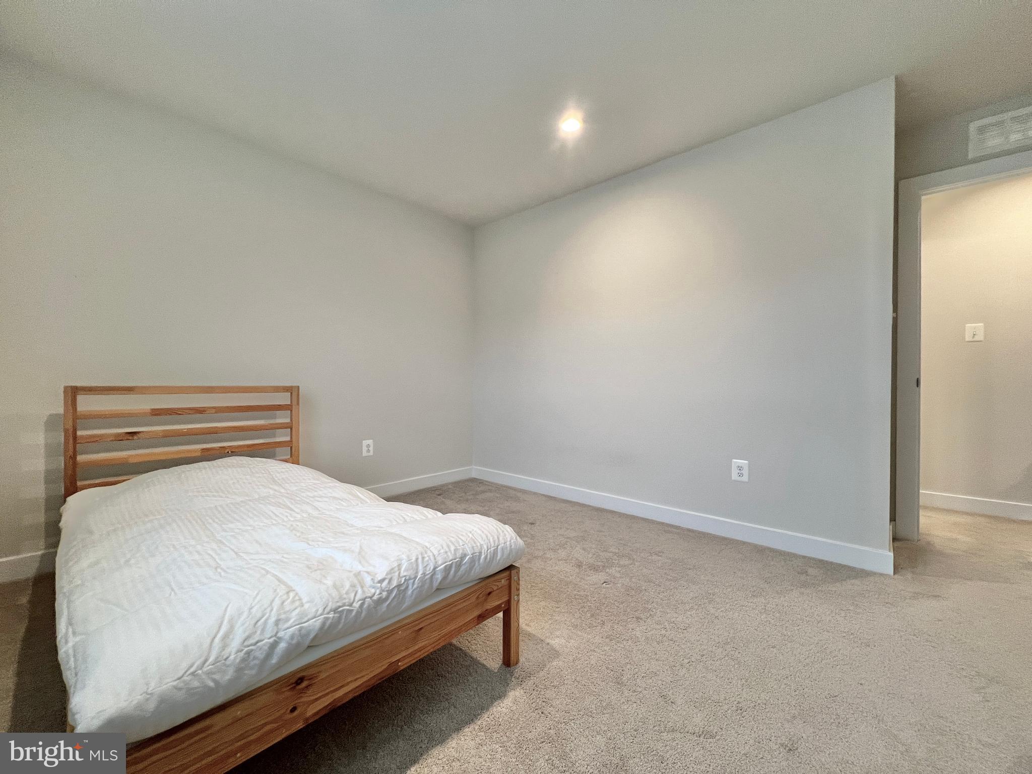 POTOMAC STATION - Residential