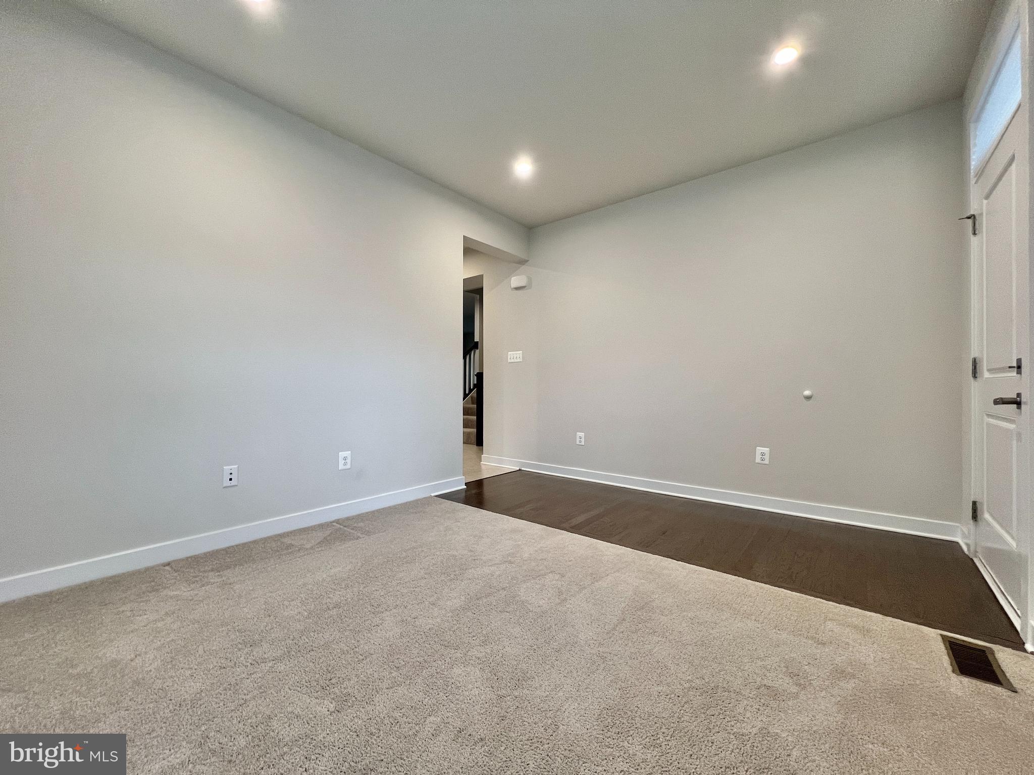 POTOMAC STATION - Residential