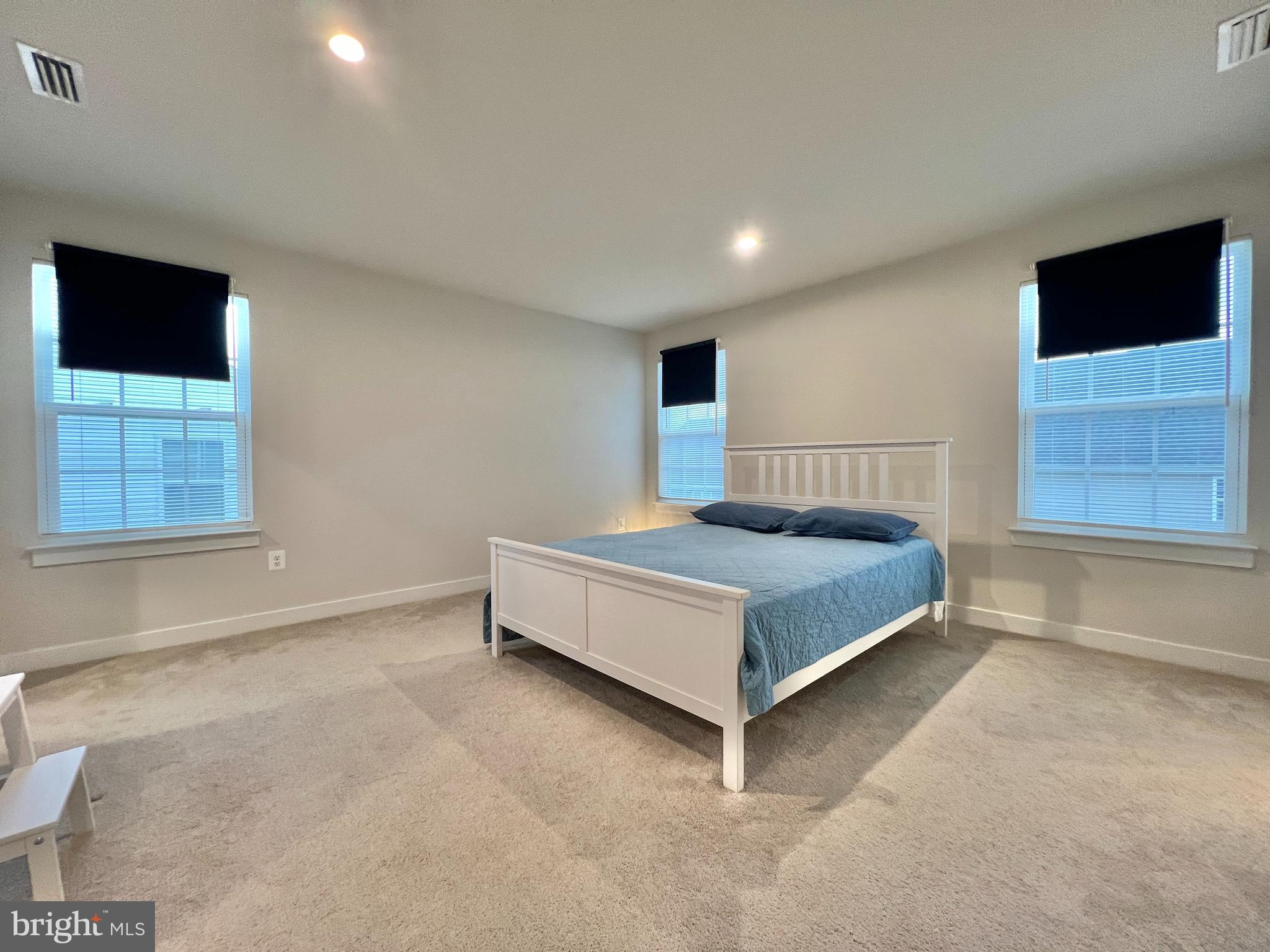 POTOMAC STATION - Residential