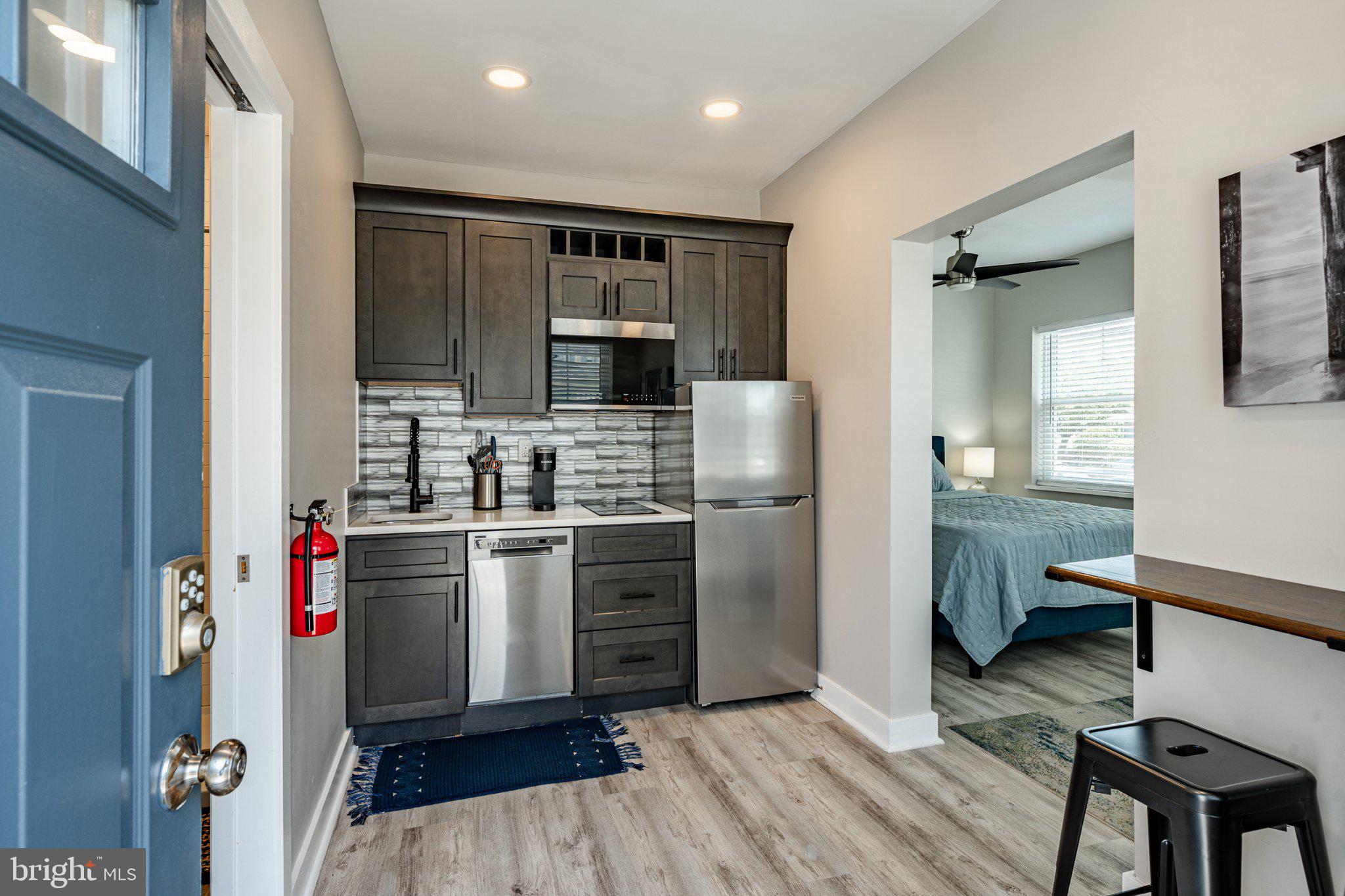 5708 PARK BOULEVARD UNIT 1