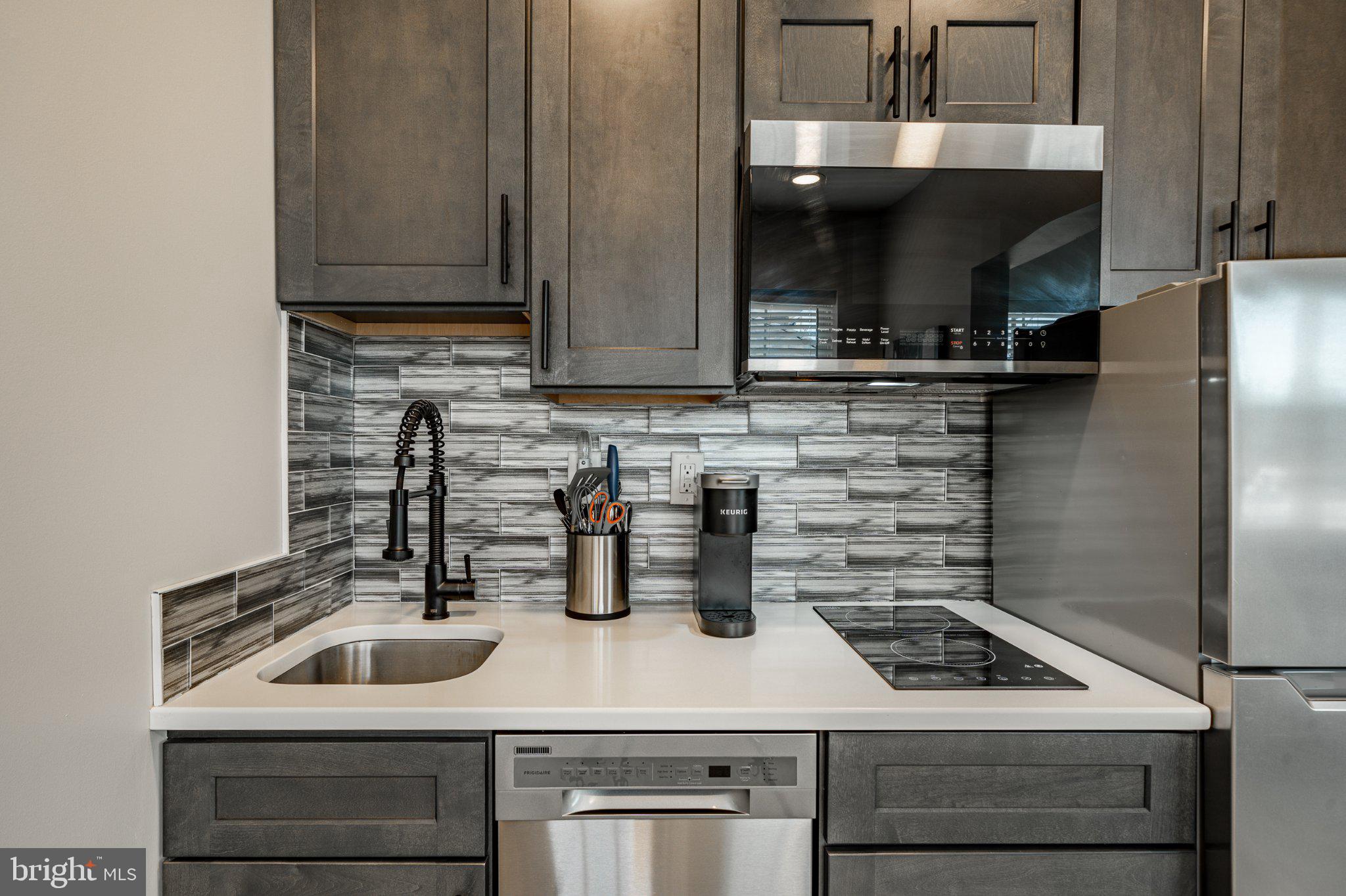 5708 PARK BOULEVARD UNIT 1
