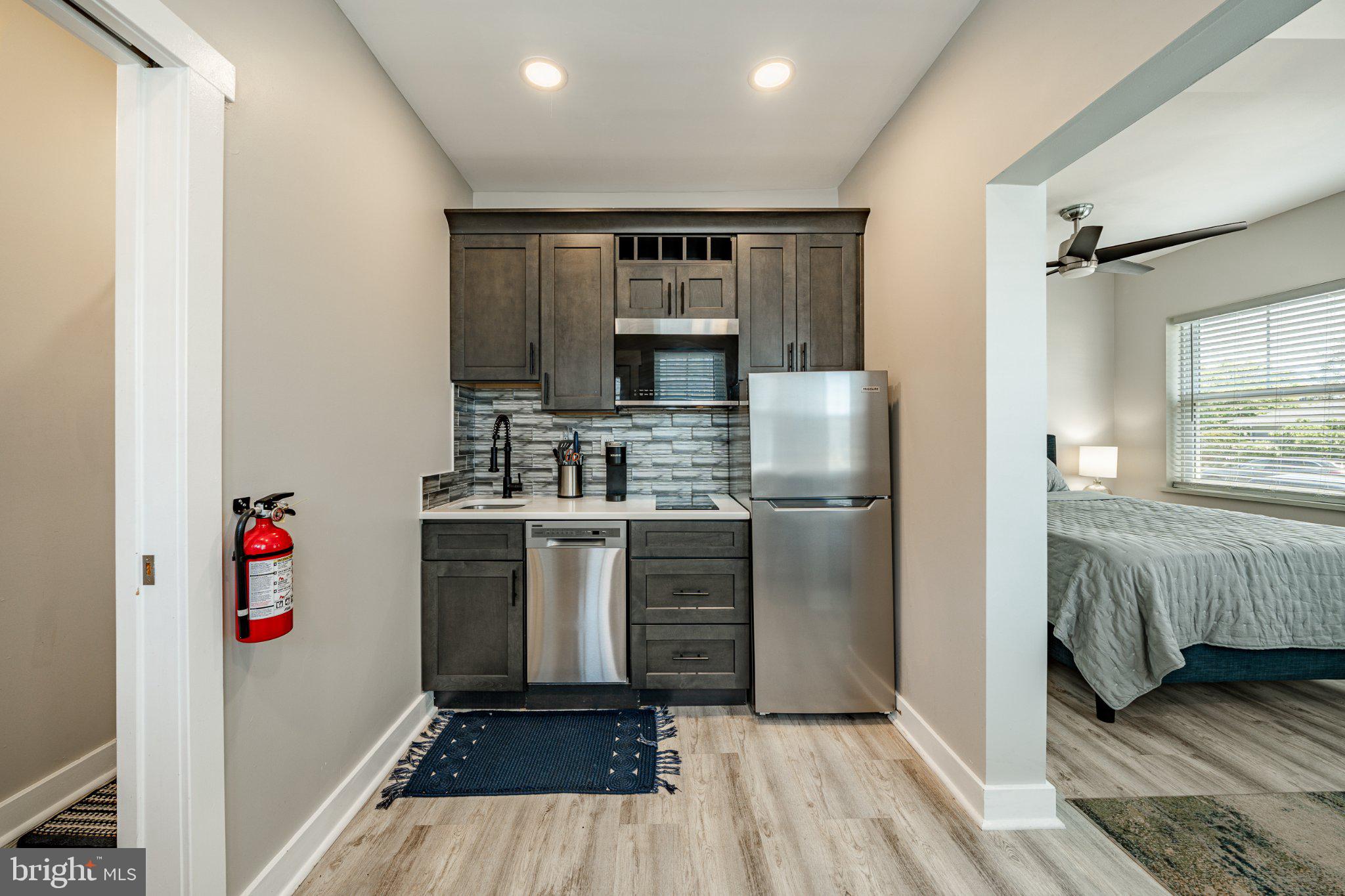 5708 PARK BOULEVARD UNIT 1