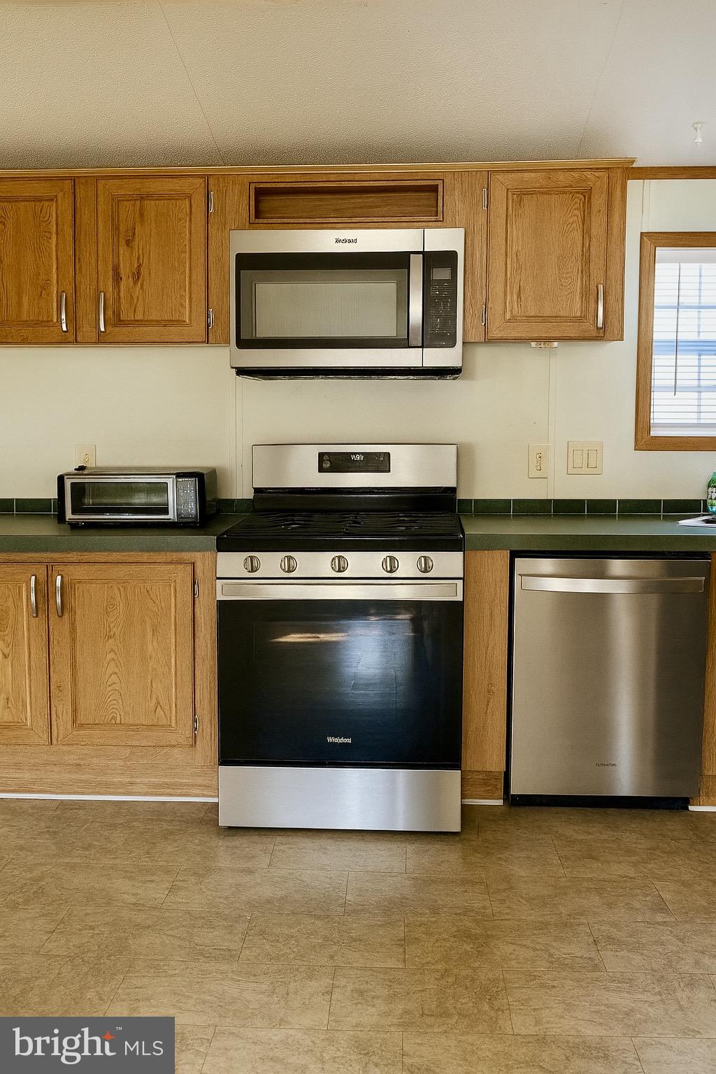 71 HITCH POND CIRCLE