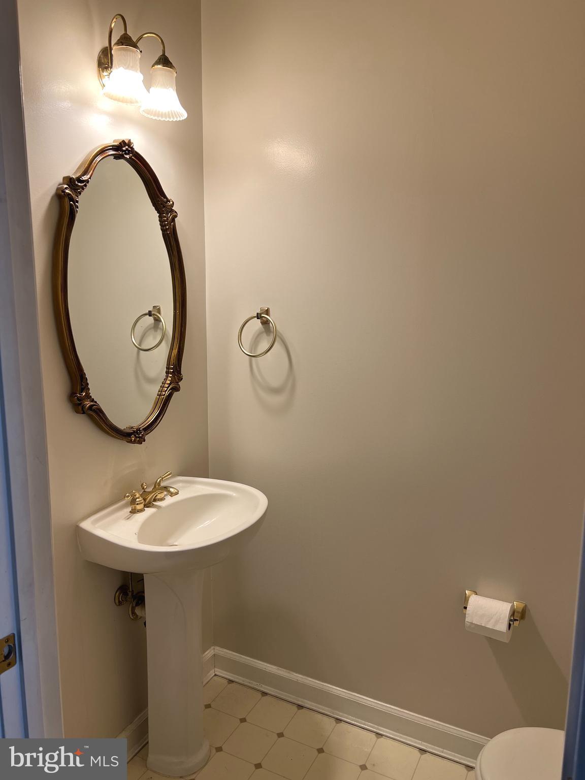 CEDAR LAKES - Residential Lease