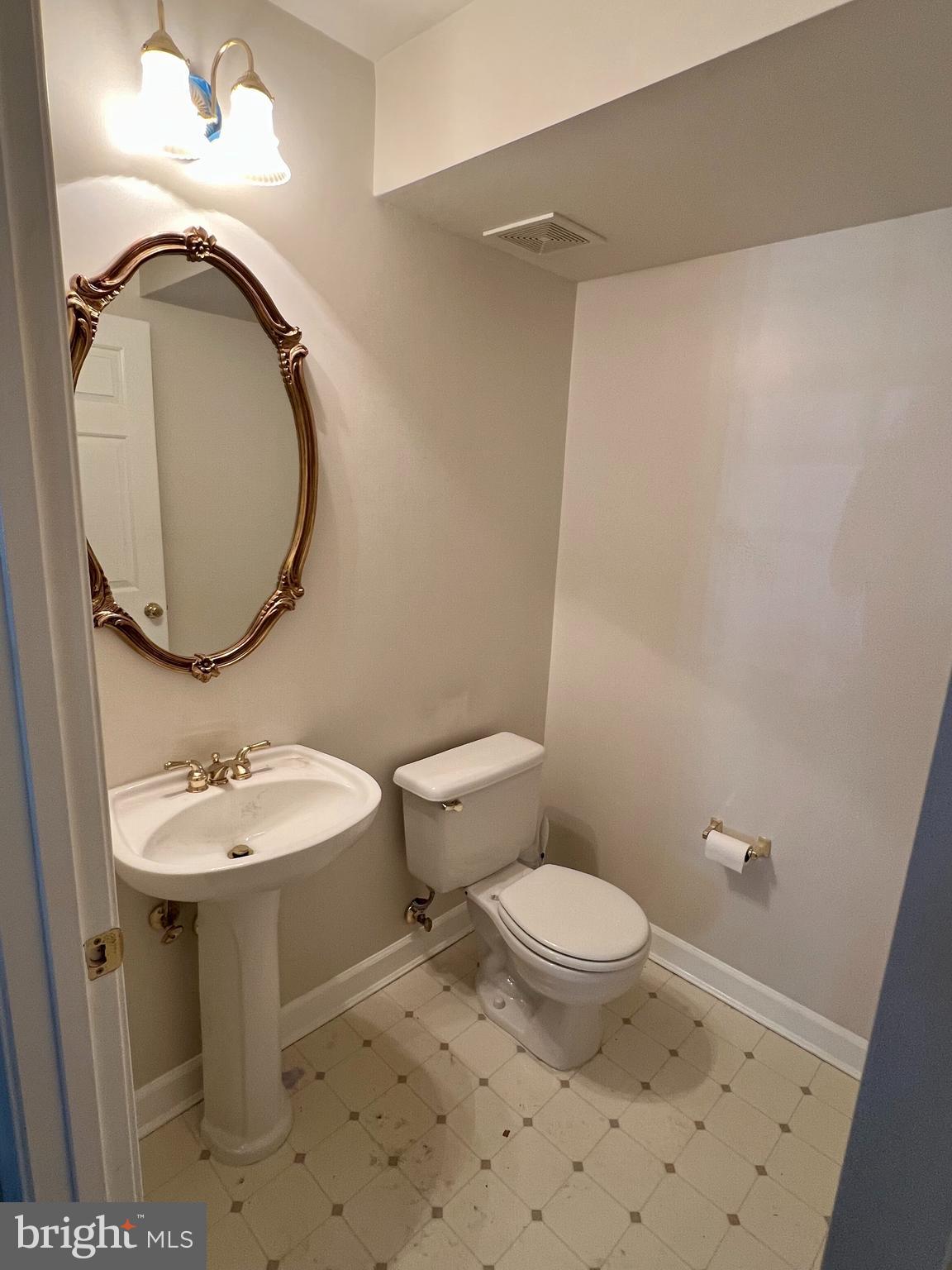 CEDAR LAKES - Residential Lease