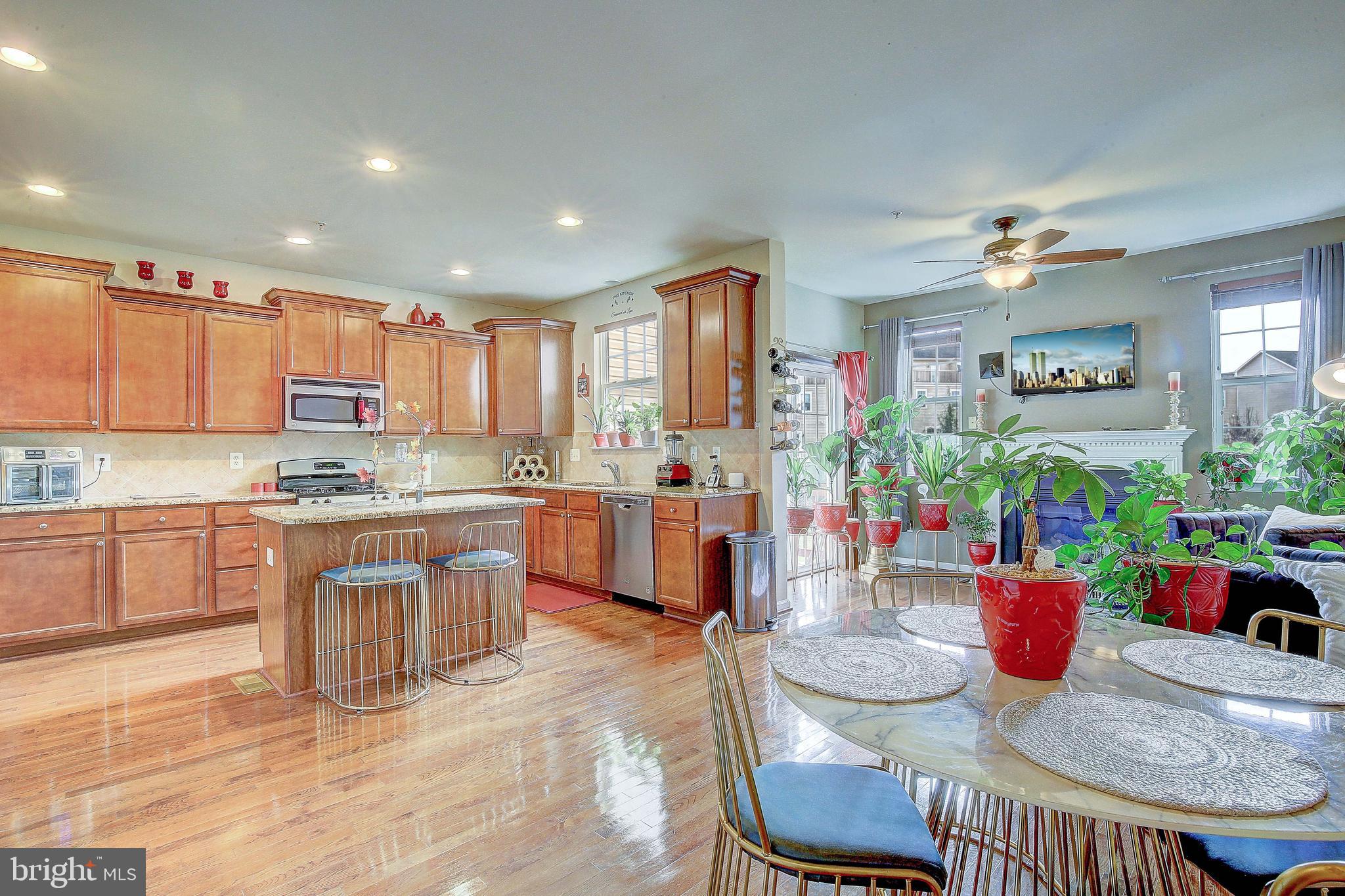 TANYARD SPRINGS TOWNHOMES - Residential