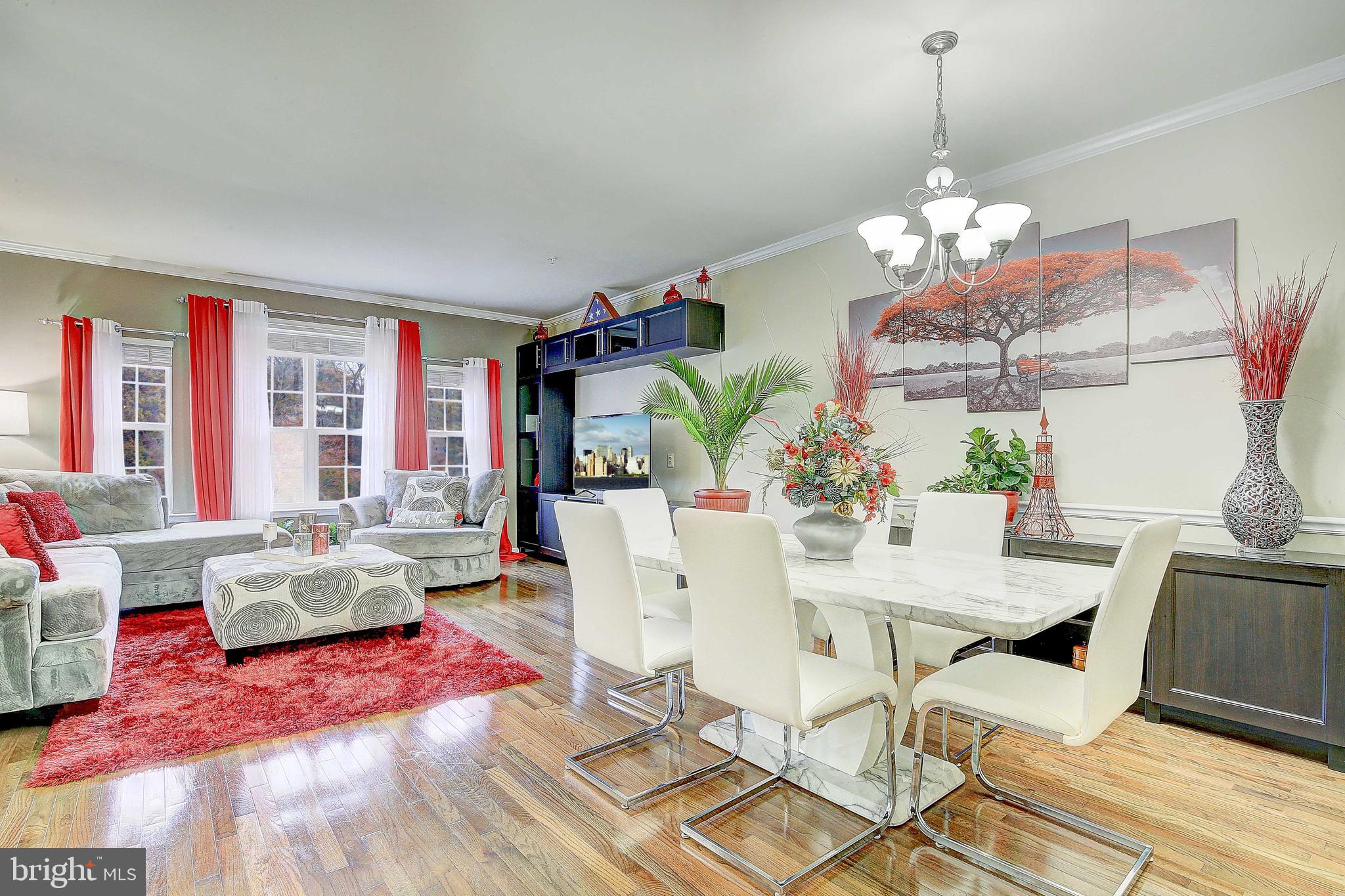 TANYARD SPRINGS TOWNHOMES - Residential