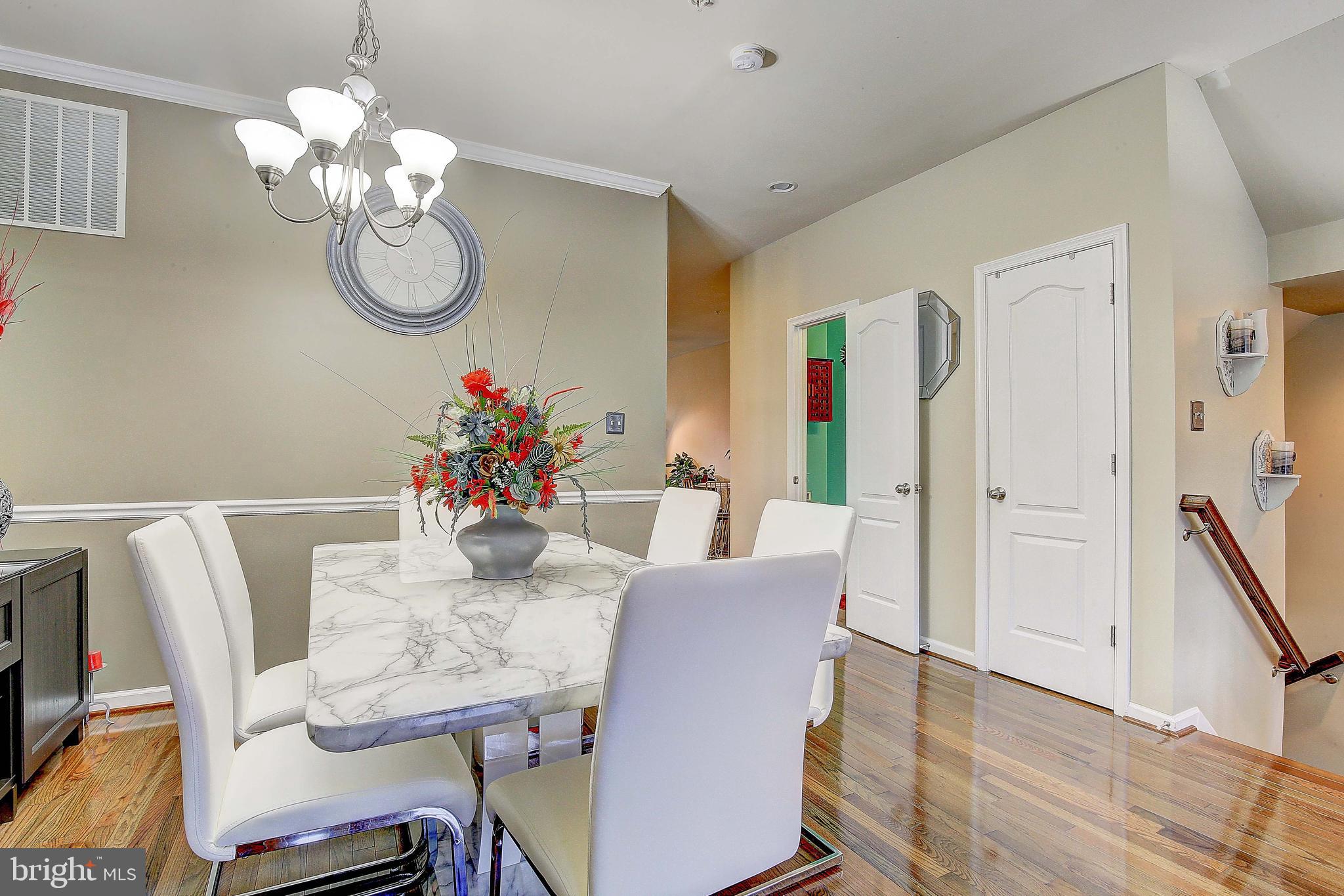 TANYARD SPRINGS TOWNHOMES - Residential