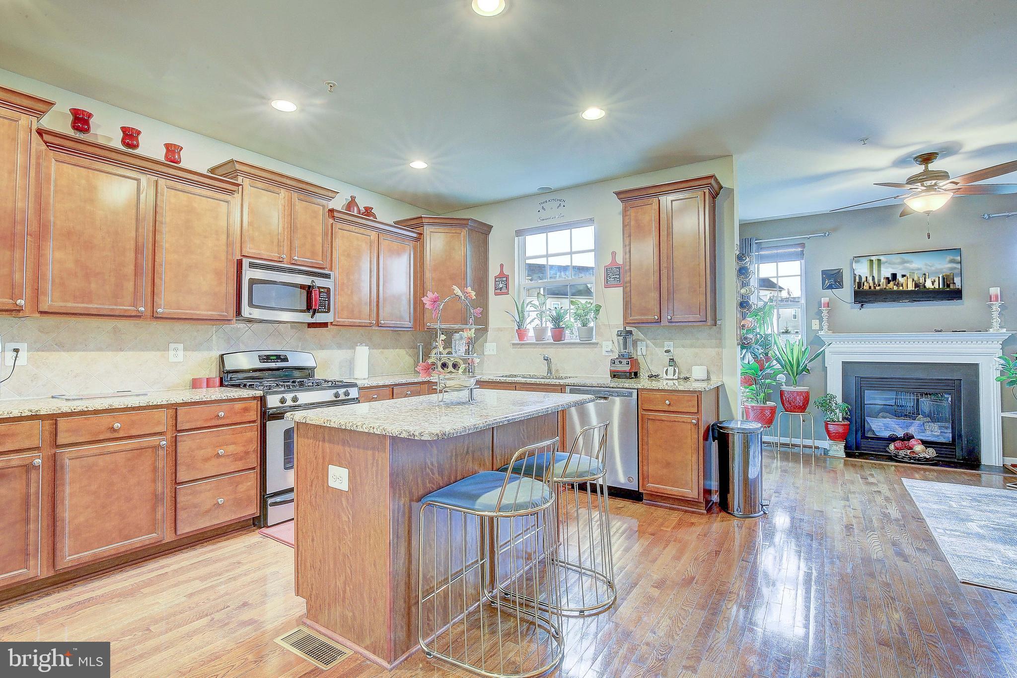 TANYARD SPRINGS TOWNHOMES - Residential