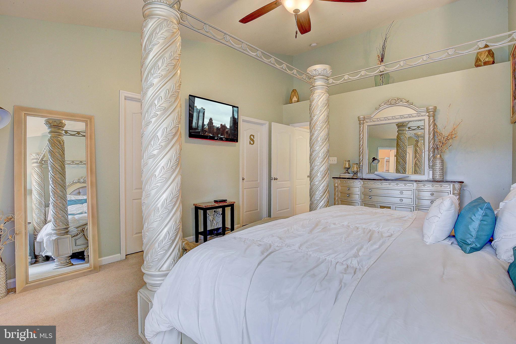 TANYARD SPRINGS TOWNHOMES - Residential