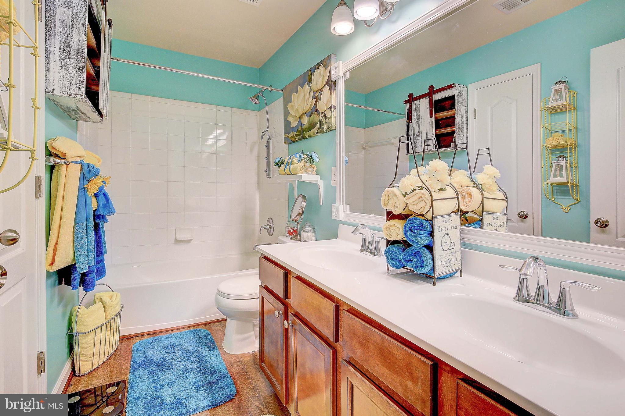 TANYARD SPRINGS TOWNHOMES - Residential