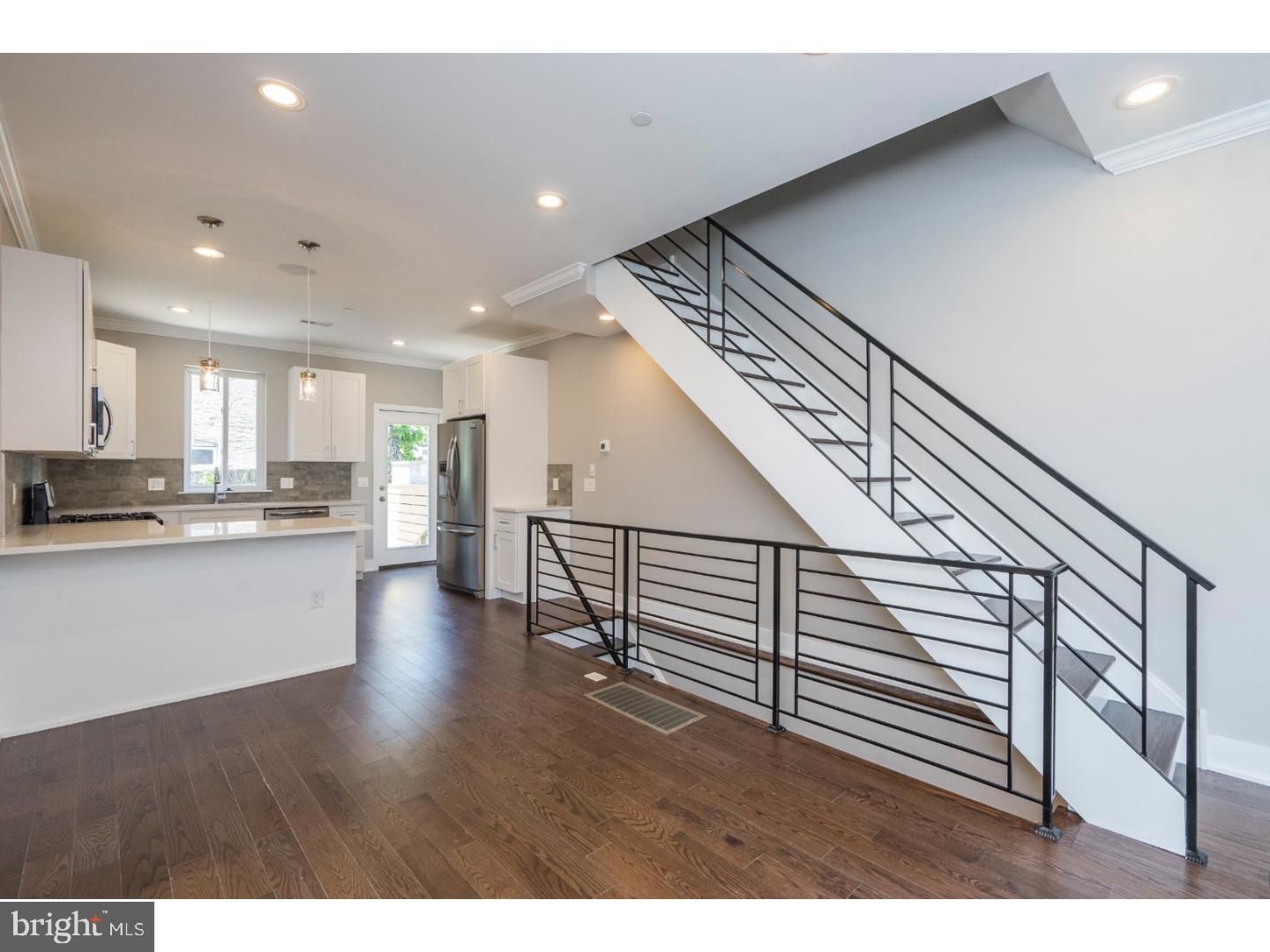 POINT BREEZE - Residential