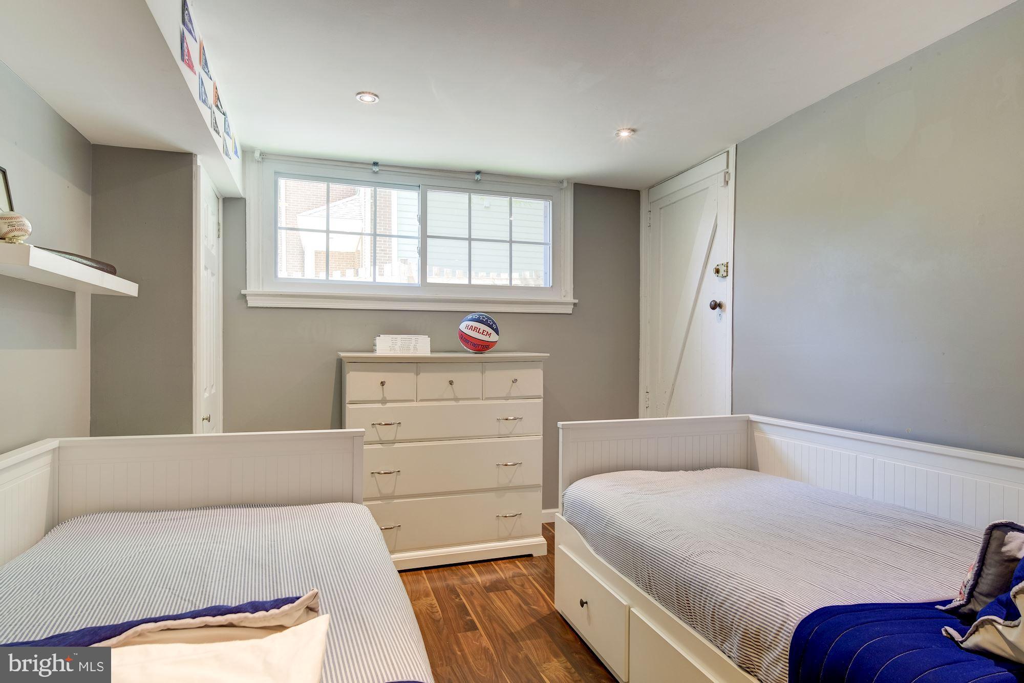 OAKMONT - Residential