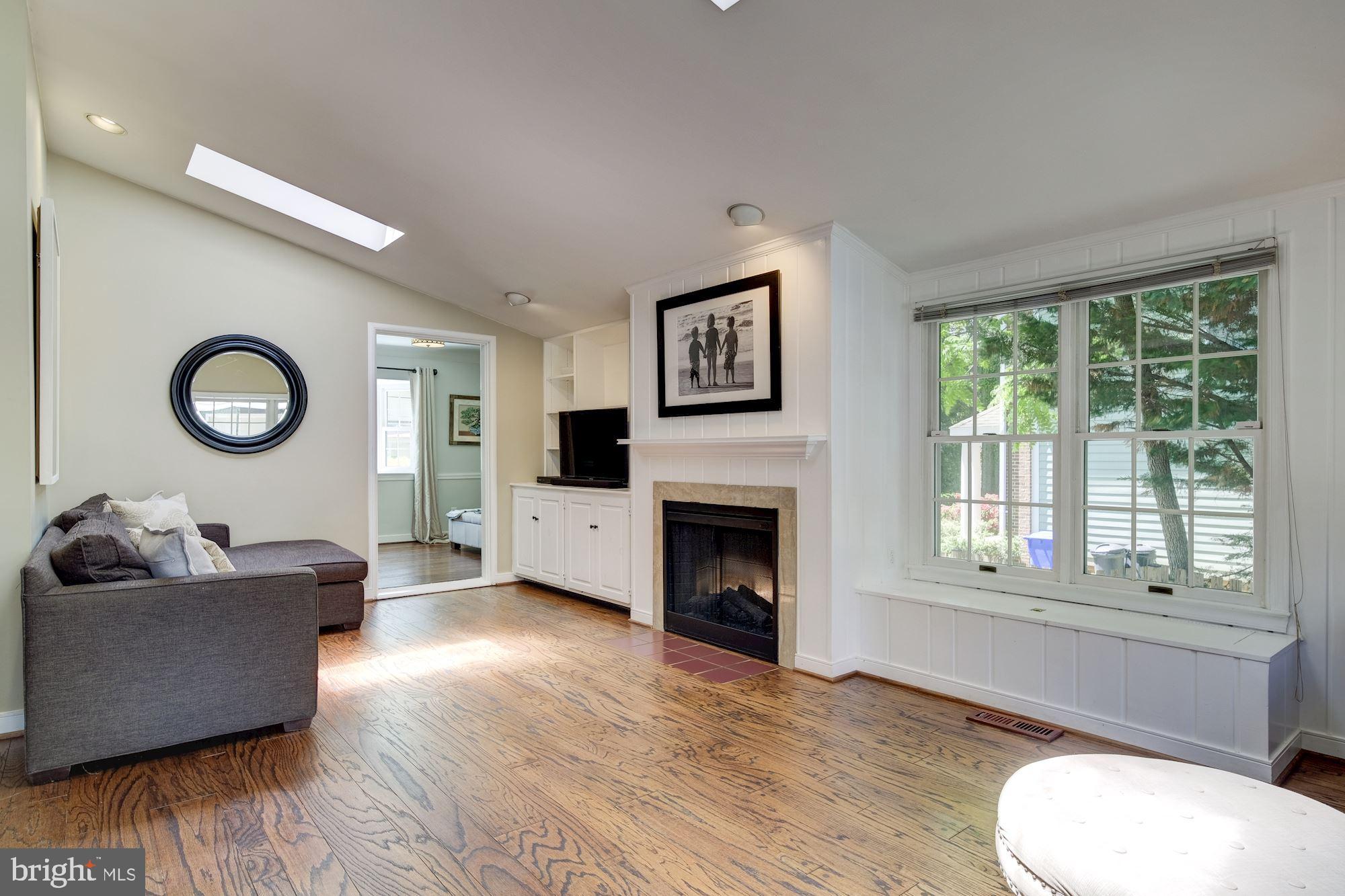 OAKMONT - Residential