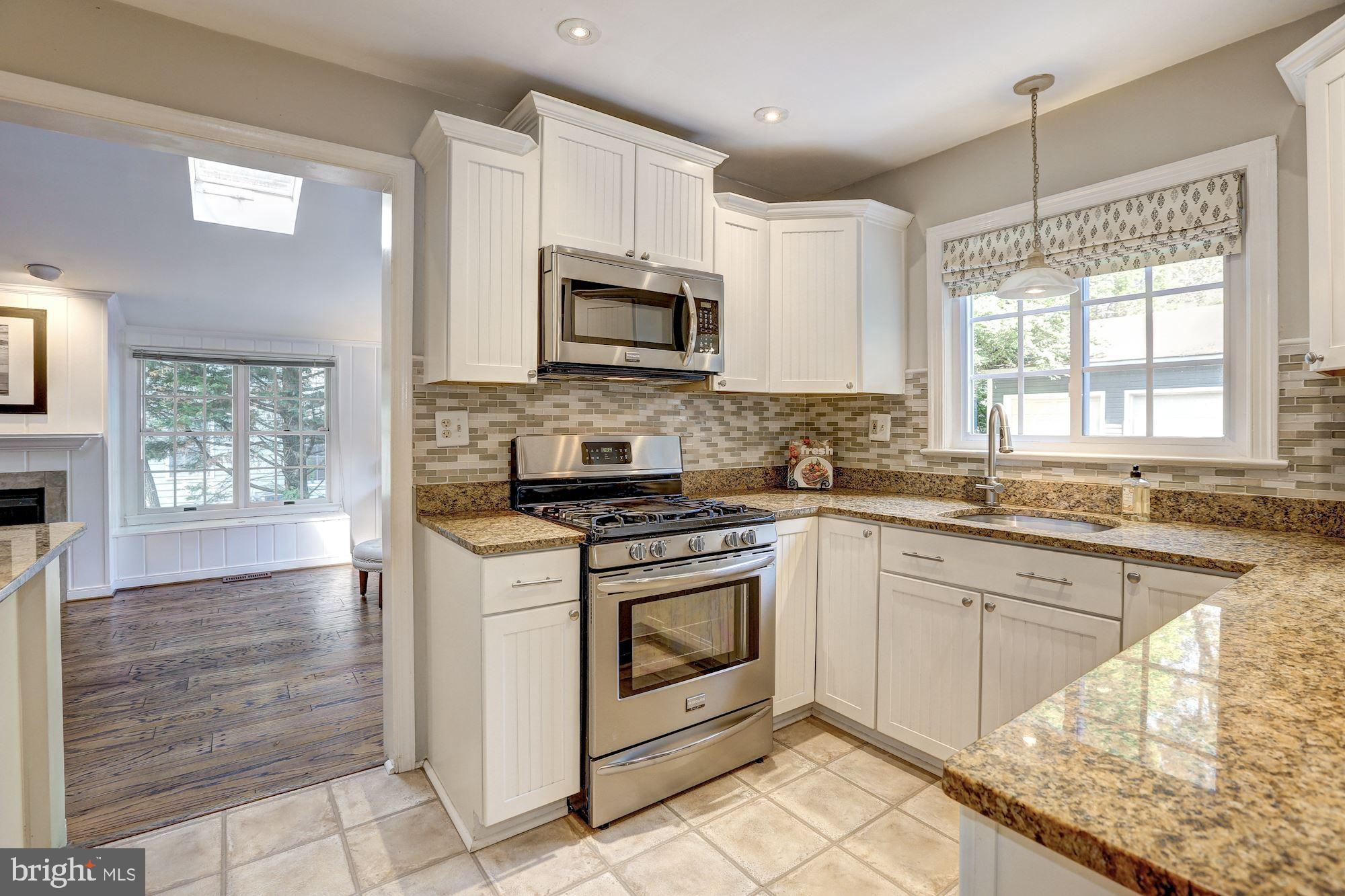 OAKMONT - Residential