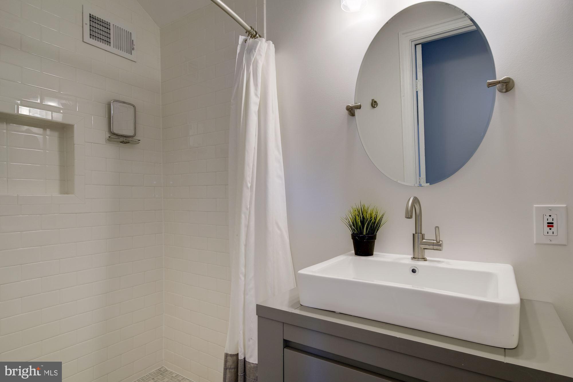 OAKMONT - Residential