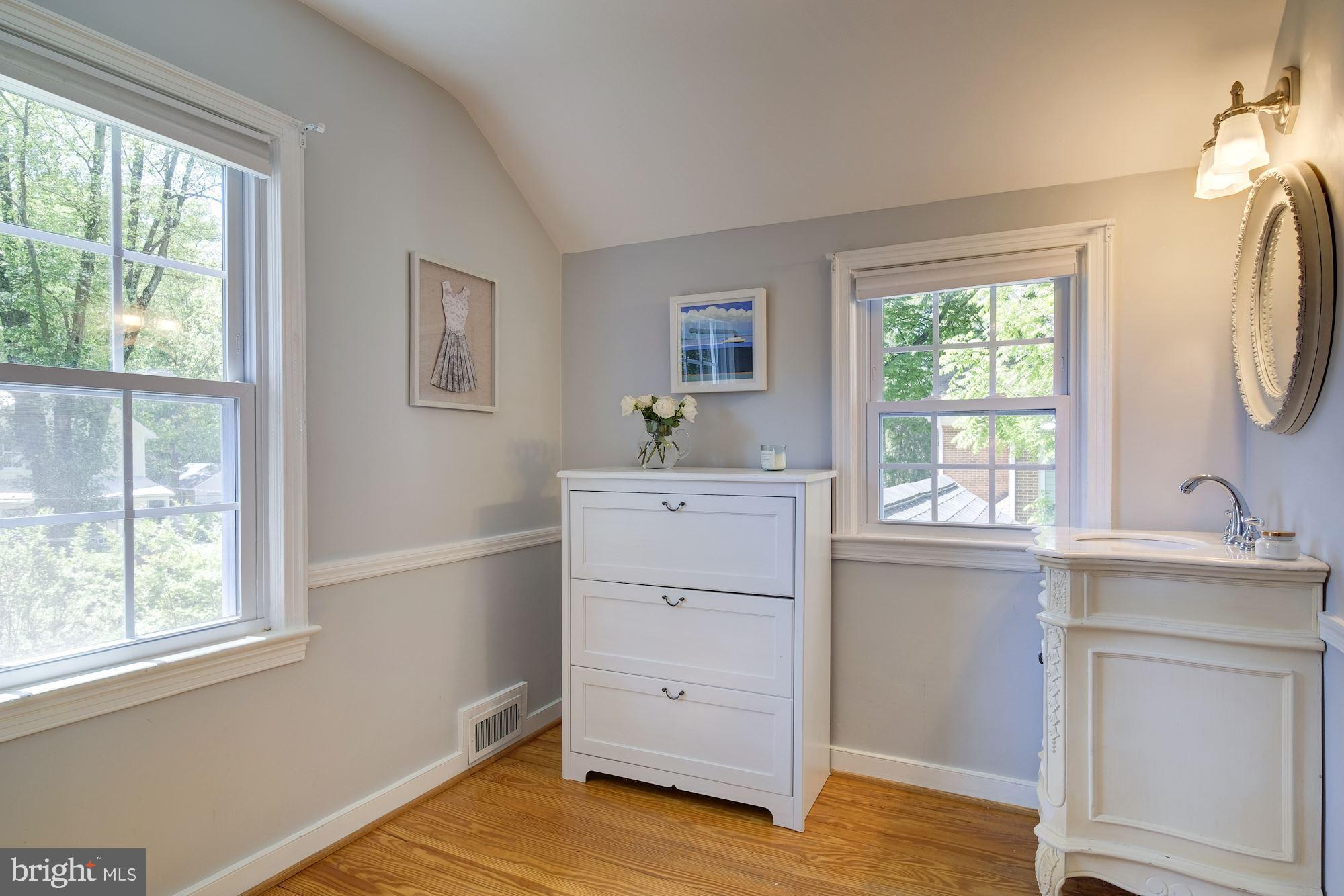 OAKMONT - Residential