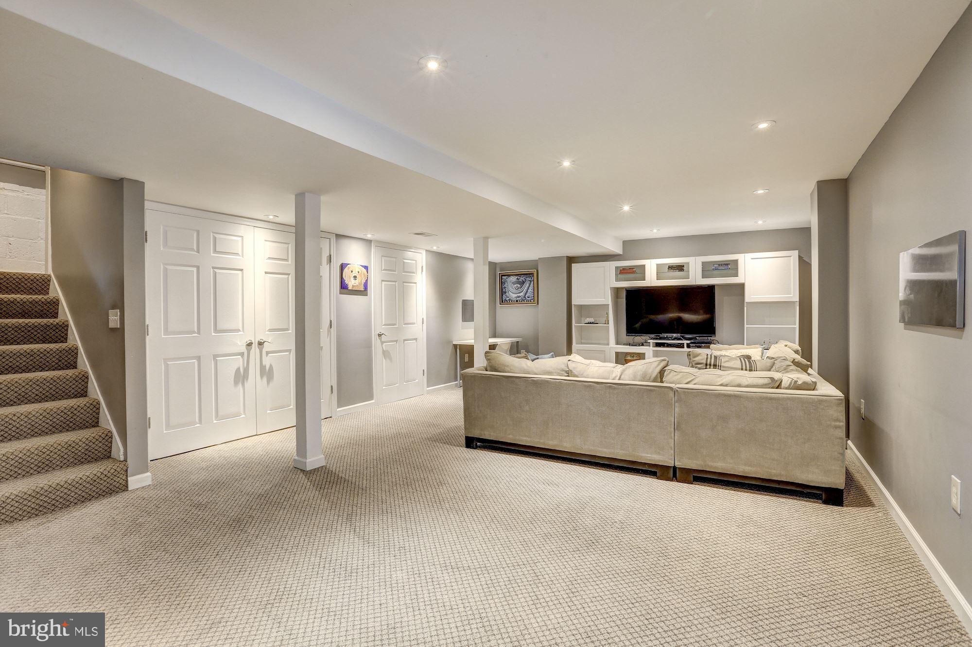 OAKMONT - Residential