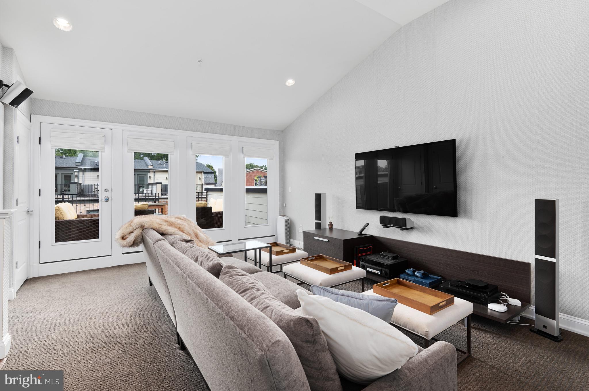 SYMPHONY PARK - Residential