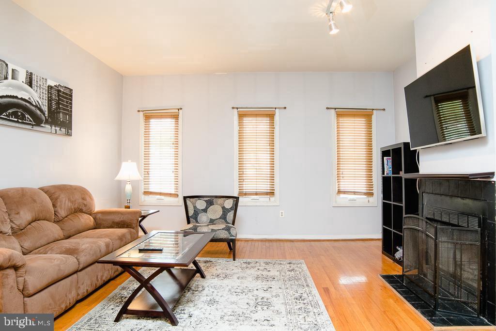 2104 SOUTH STREET 3