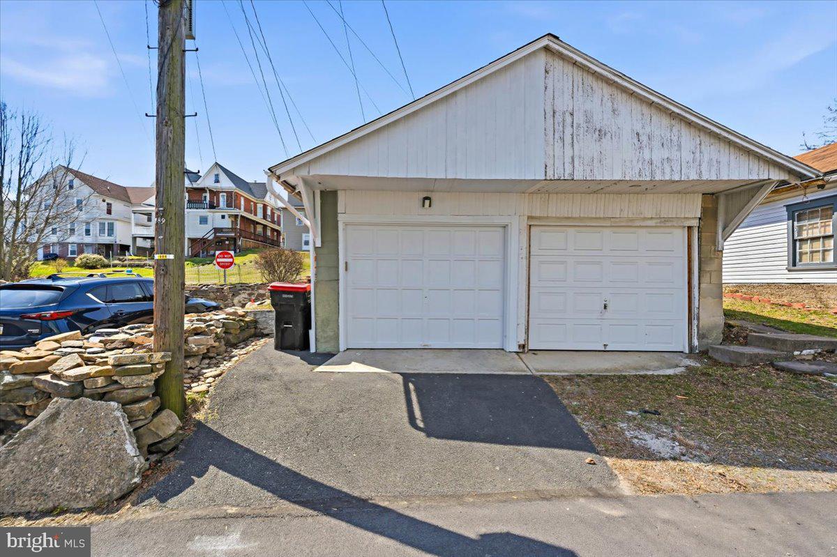LEHIGHTON BOROUGH - Residential