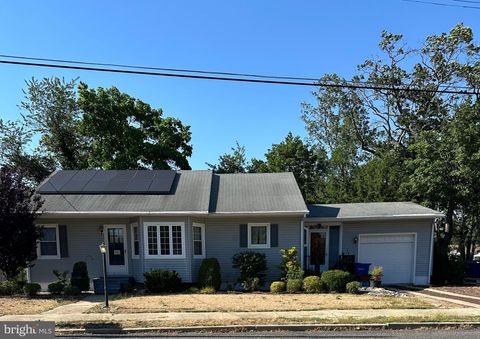 Homes For Sale - 902 E Street<br/> Cumberland County, MILLVILLE, NJ 08332