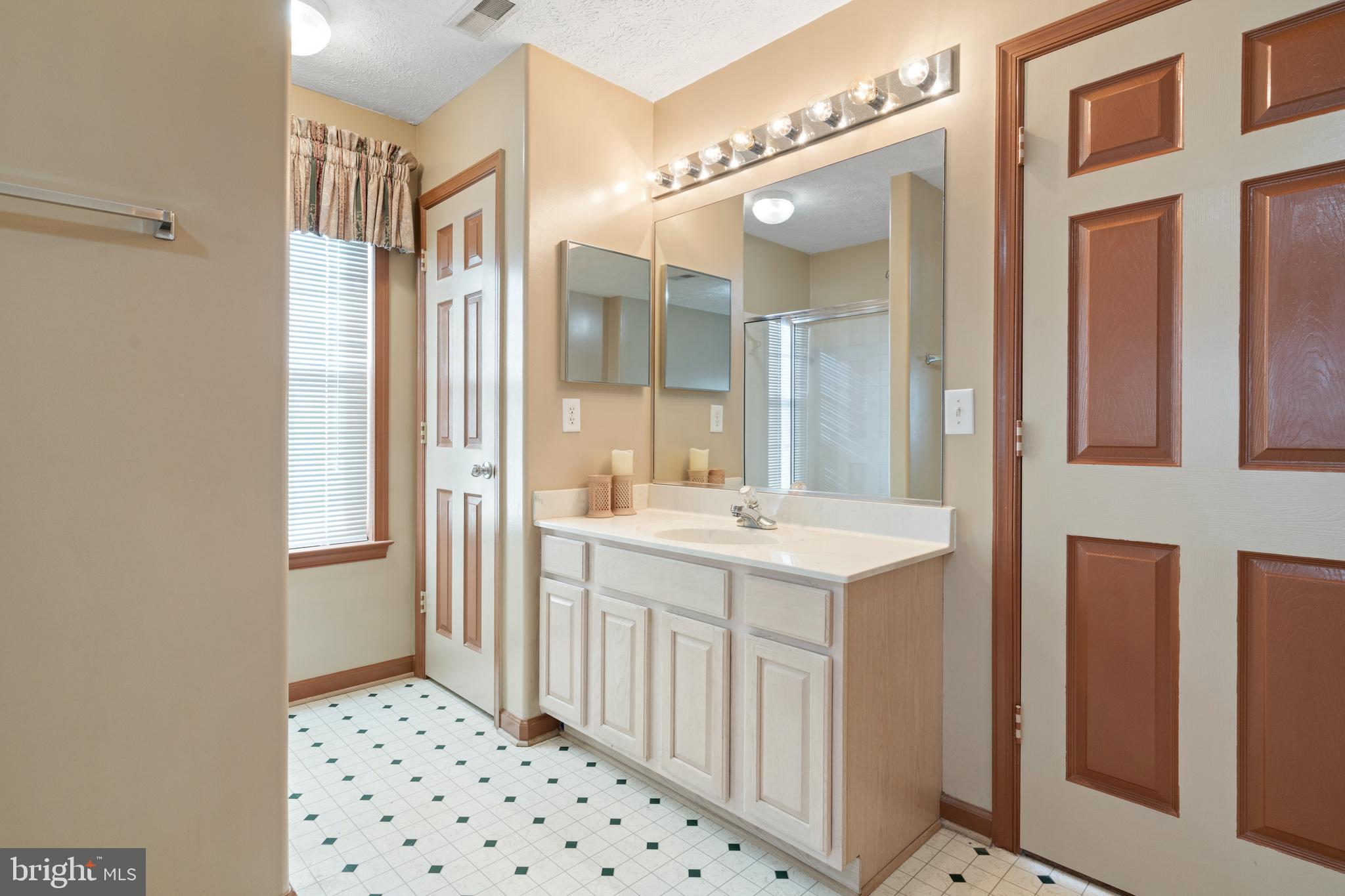 AUSTIN RIDGE - Residential