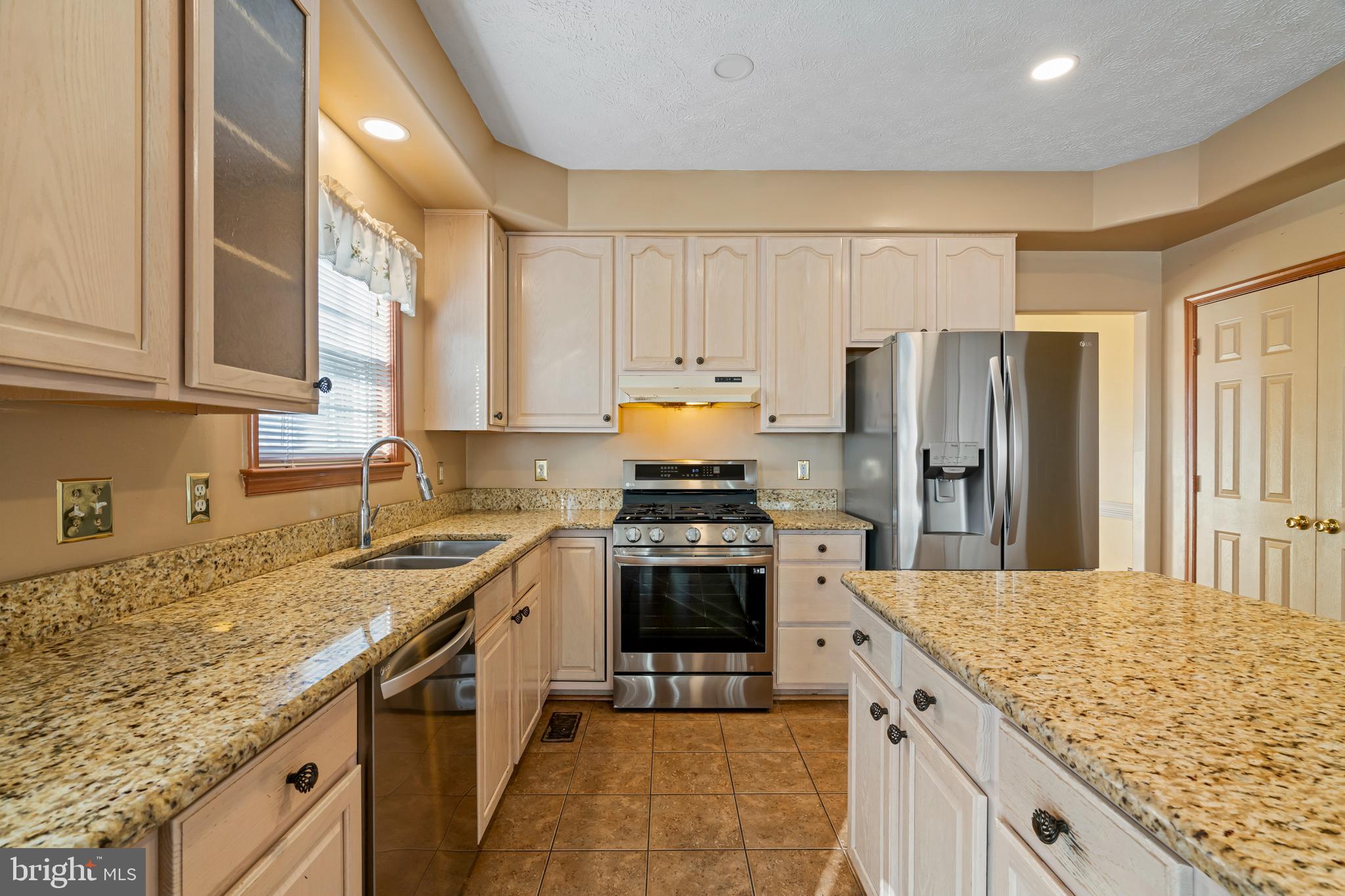 AUSTIN RIDGE - Residential