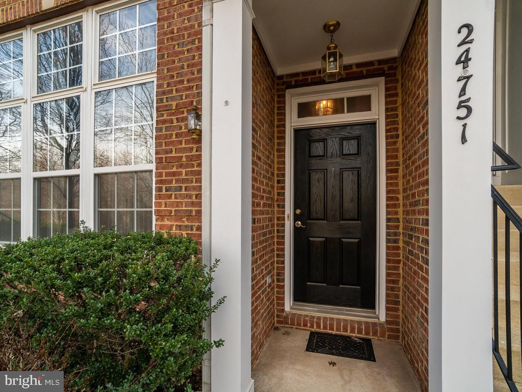 AMBER SPRING - Residential Lease