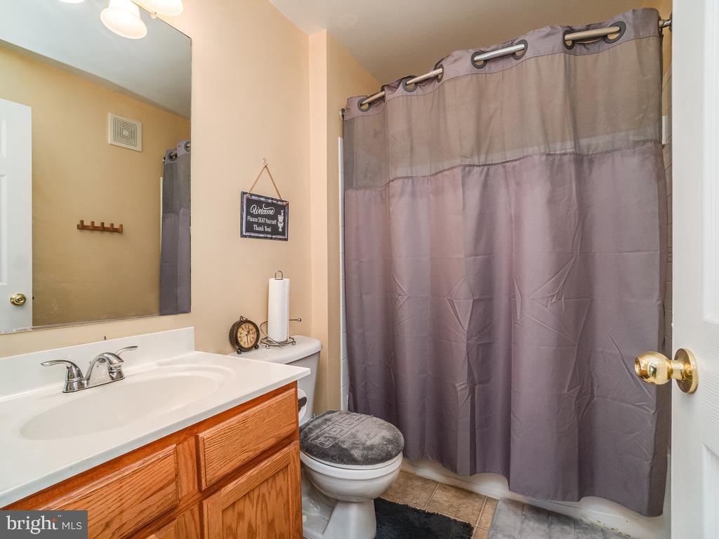 AMBER SPRING - Residential Lease